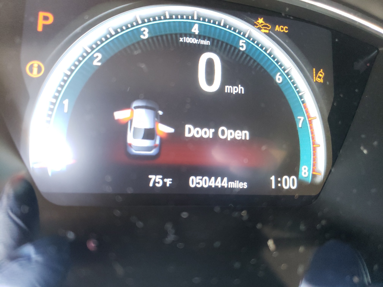 Photo 8 from auction – 2018 HONDA CIVIC EX with VIN 19XFC2F86JE035399