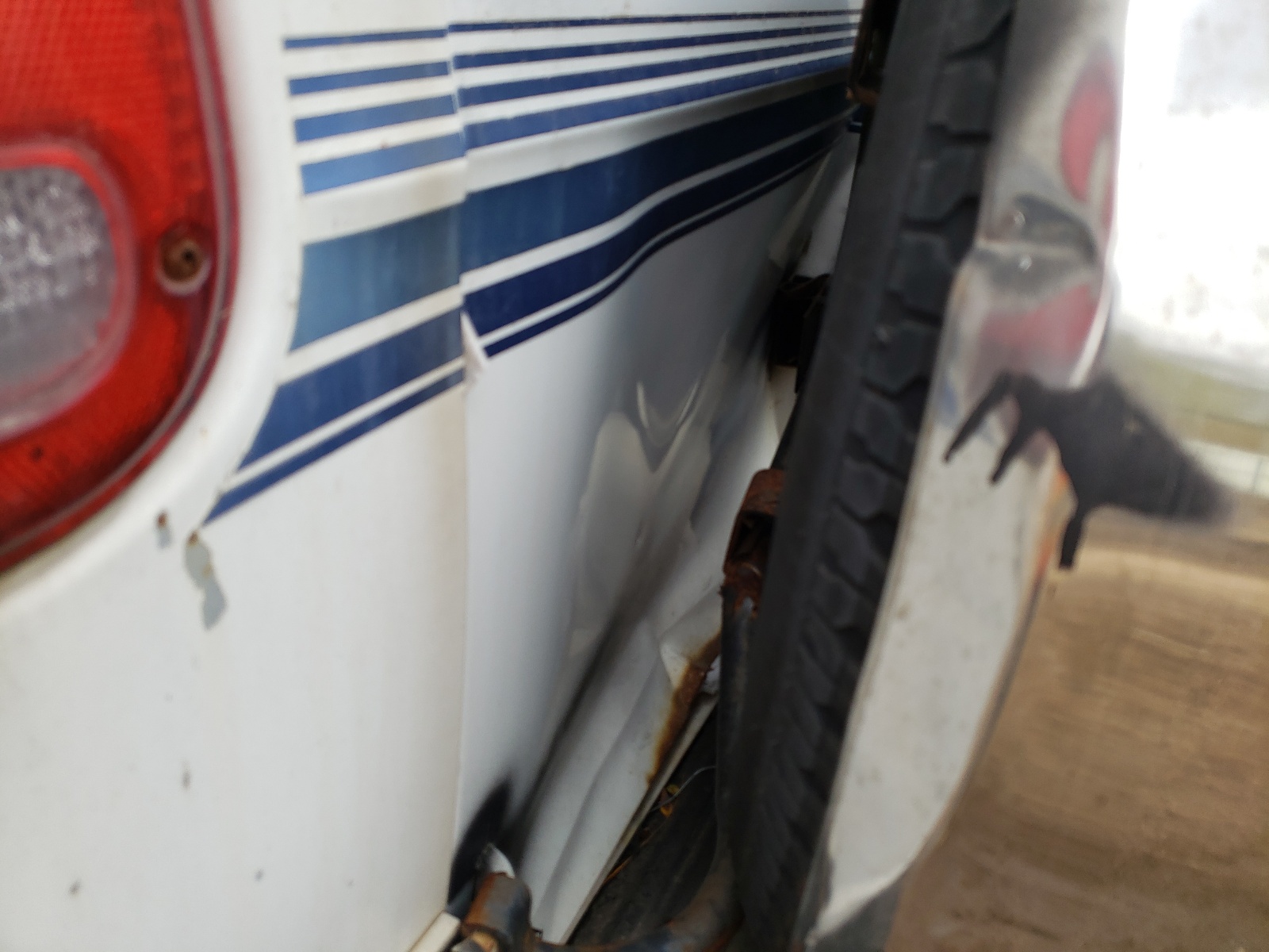 Photo 9 from auction – 1997 DODGE RAM 2500 with VIN 2B6HB21YXVK603223