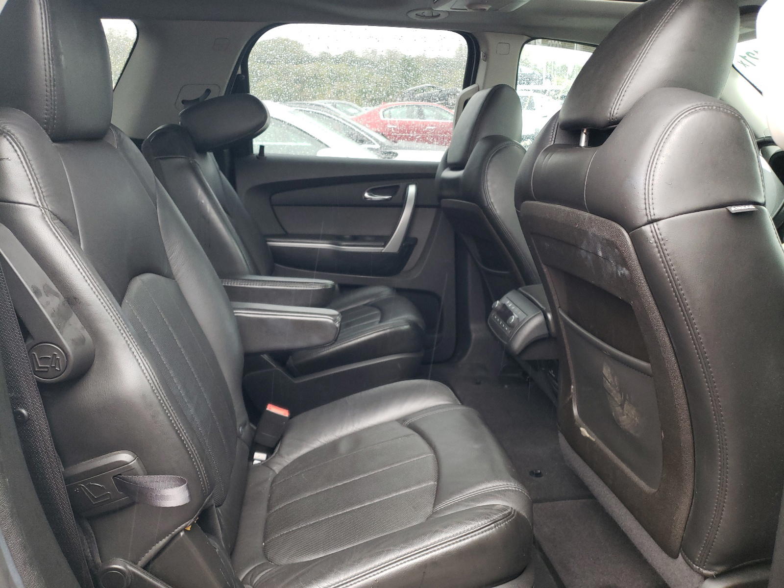 Photo 6 from auction – 2011 GMC ACADIA SLT with VIN 1GKKRSED0BJ125670