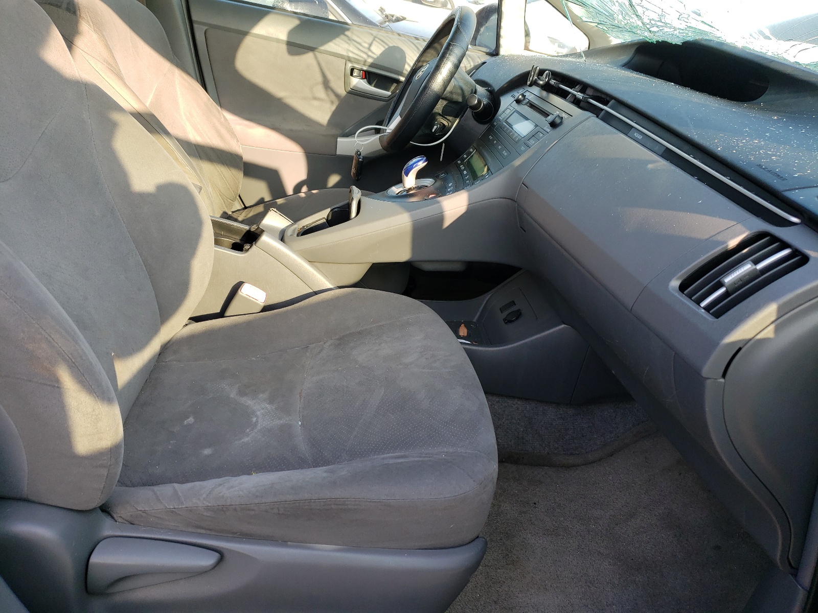 Zdjęcie 5 z aukcji – 2011 TOYOTA PRIUS z VIN JTDKN3DU5B1370382