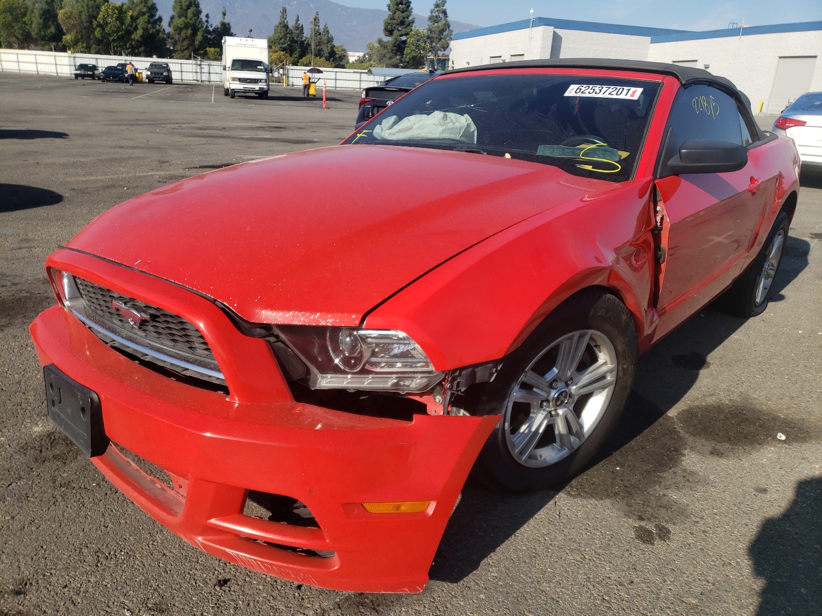 Photo 2 from auction – 2014 FORD MUSTANG with VIN 1ZVBP8EM4E5210624