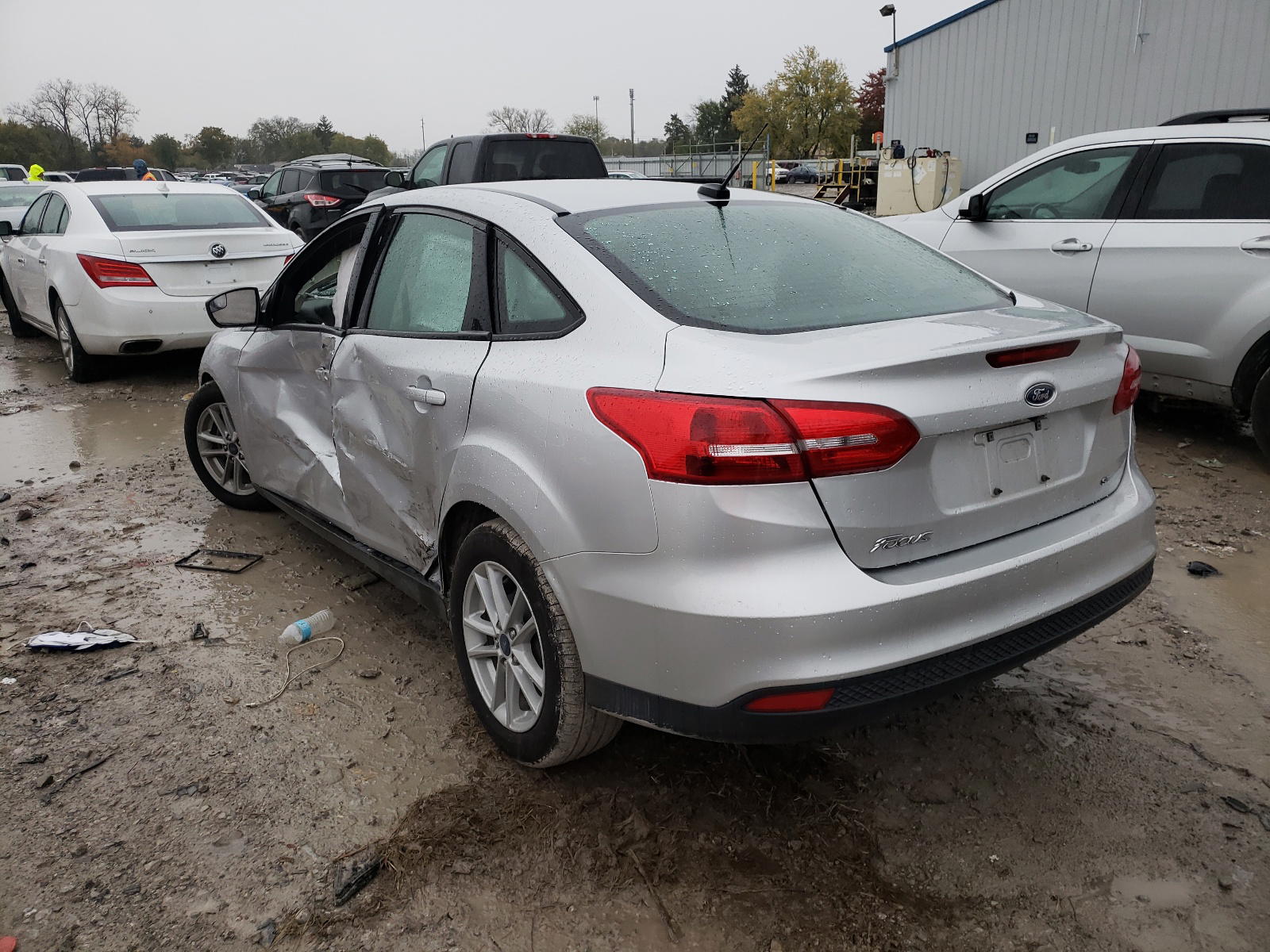 Photo 3 from auction – 2018 FORD FOCUS SE with VIN 1FADP3F26JL235385