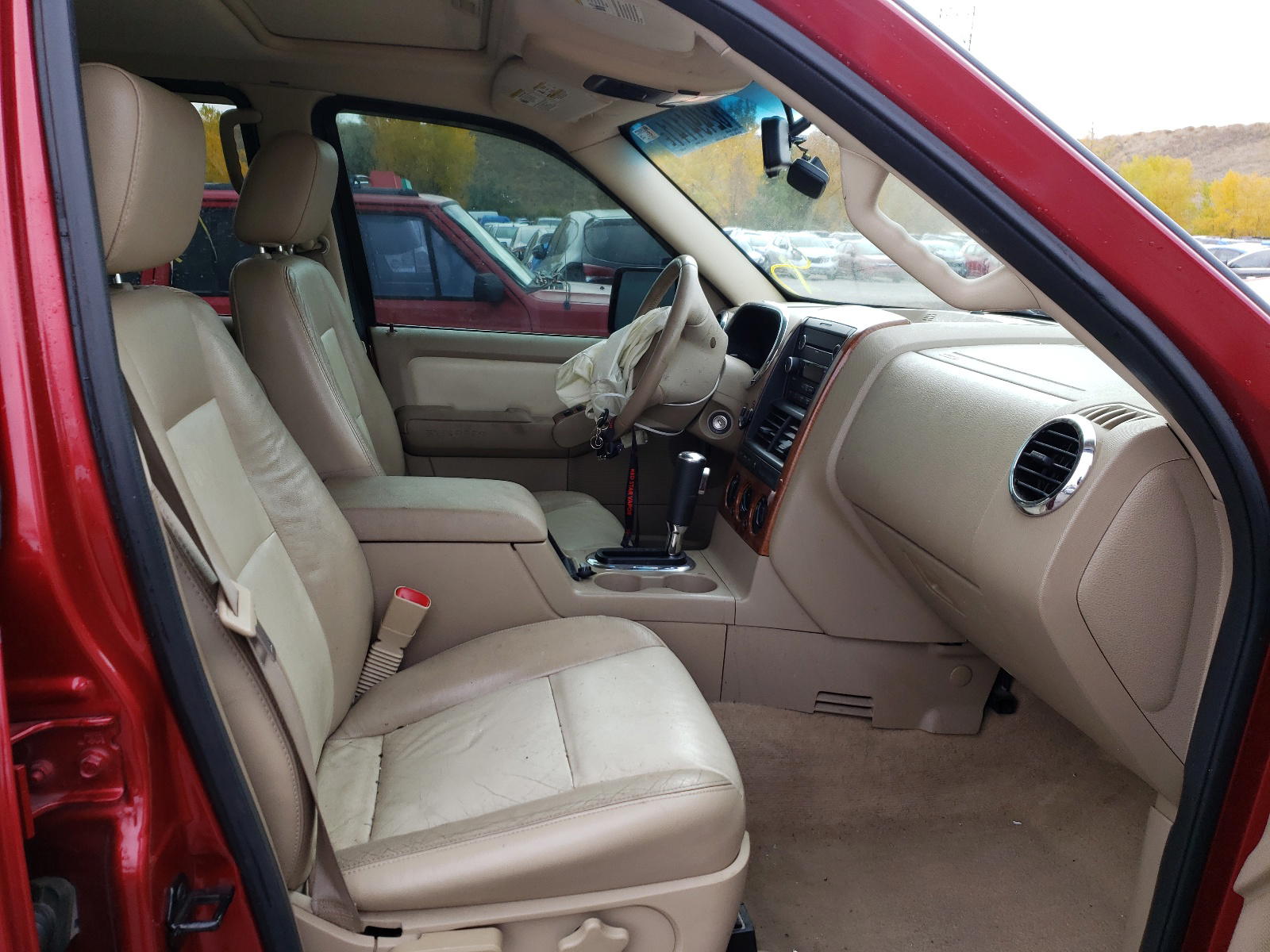 Photo 5 from auction – 2008 FORD EXPLORER E with VIN 1FMEU64E98UA86928