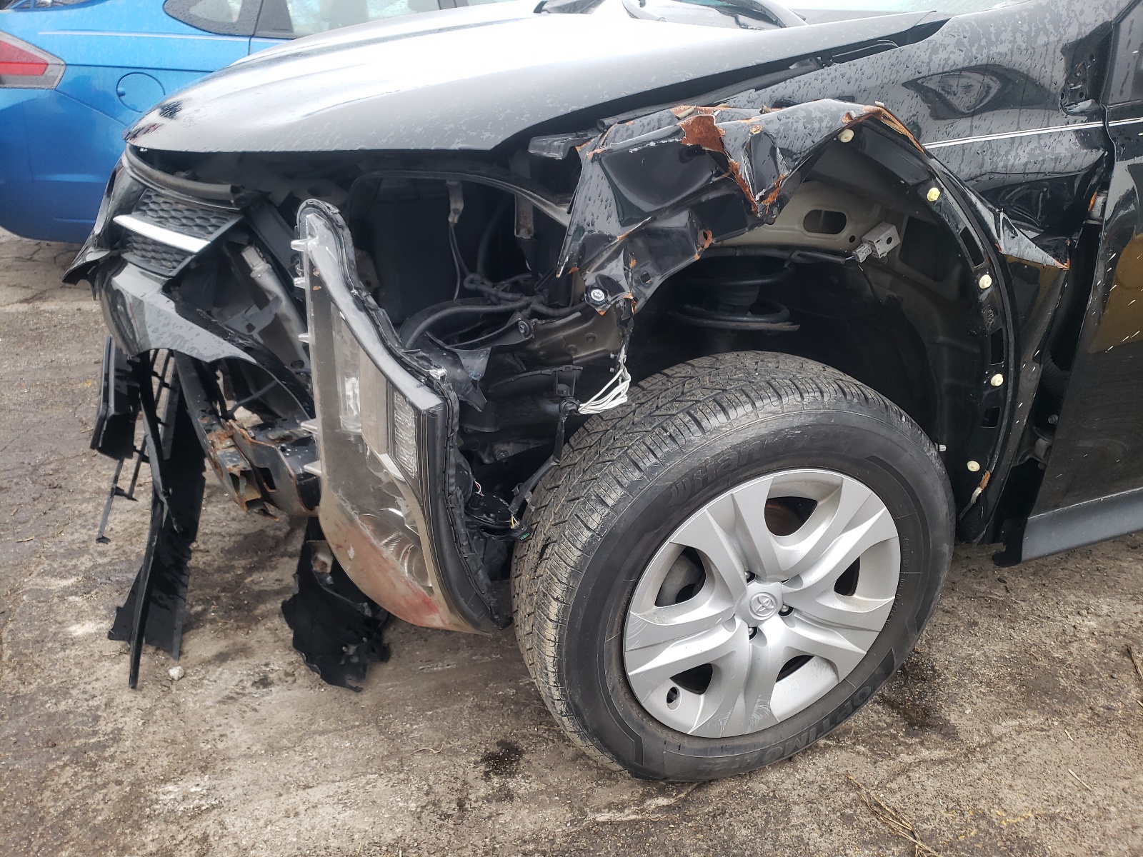 Photo 9 from auction – 2015 TOYOTA RAV4 LE with VIN 2T3BFREV8FW390043