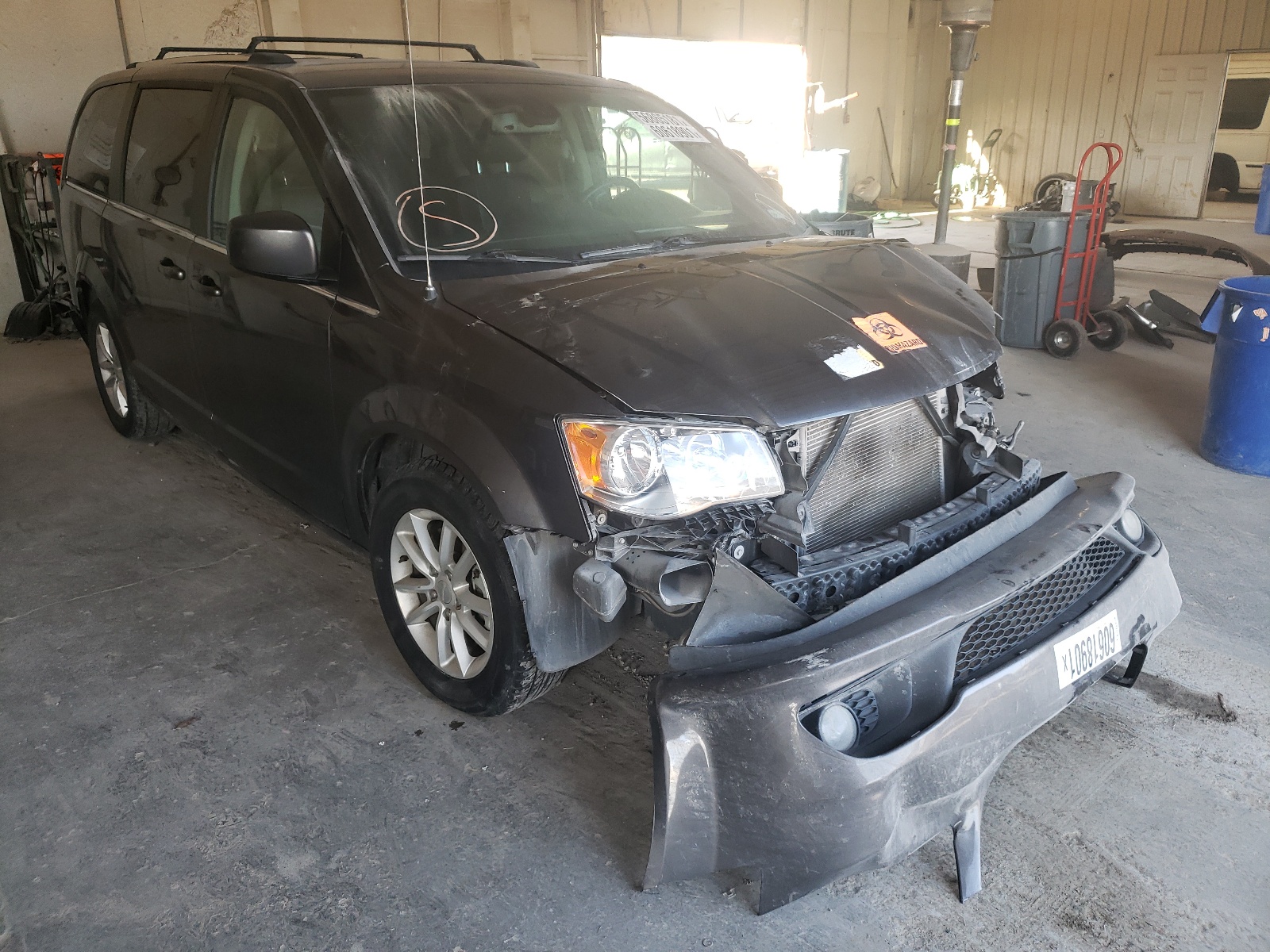 DODGE GRAND CARA 2019 with VIN 2C4RDGCG0KR545072 - Photo from auction