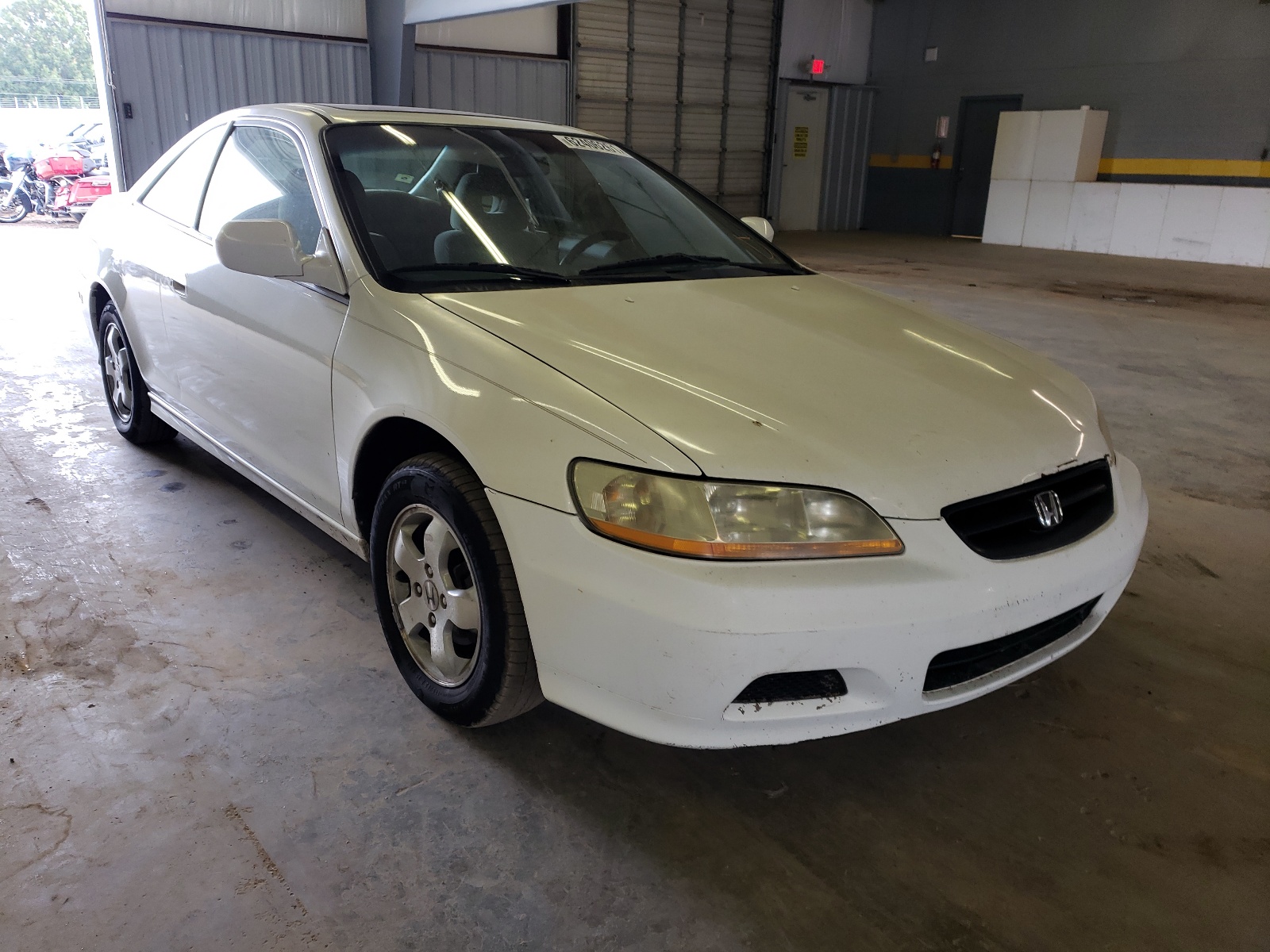 HONDA ACCORD EX 2001 with VIN 1HGCG32501A033385 - Photo from auction