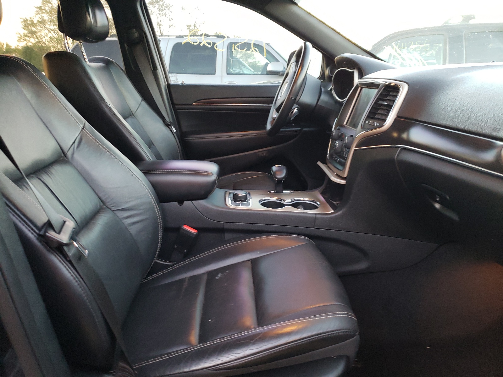 Photo 5 from auction – 2014 JEEP GRAND CHER with VIN 1C4RJFBG1EC589034