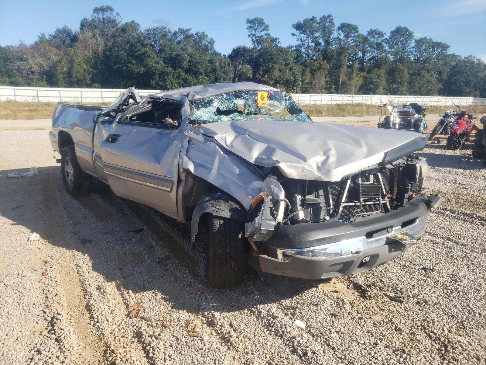 CHEVROLET SILVERADO 2004 with VIN 2GCEC19TX41269553 - Photo from auction