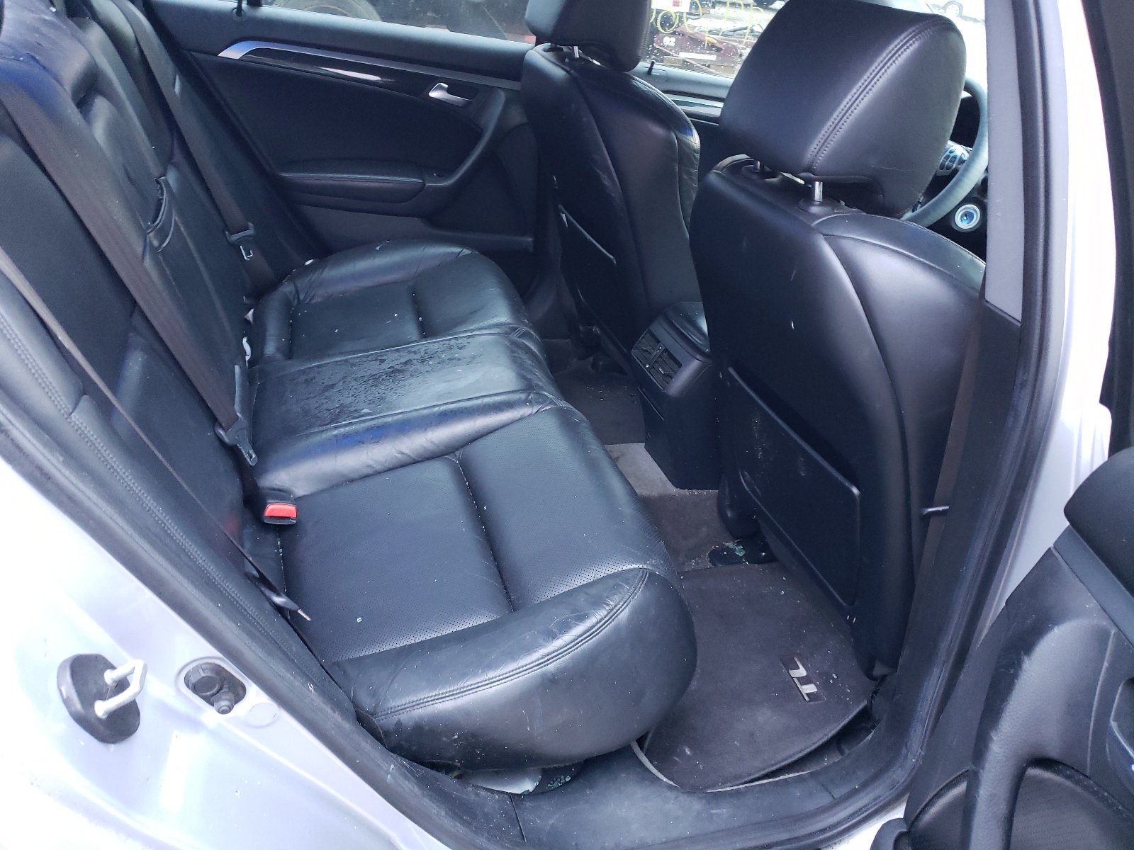 Photo 6 from auction – 2004 ACURA TL with VIN 19UUA66284A001621