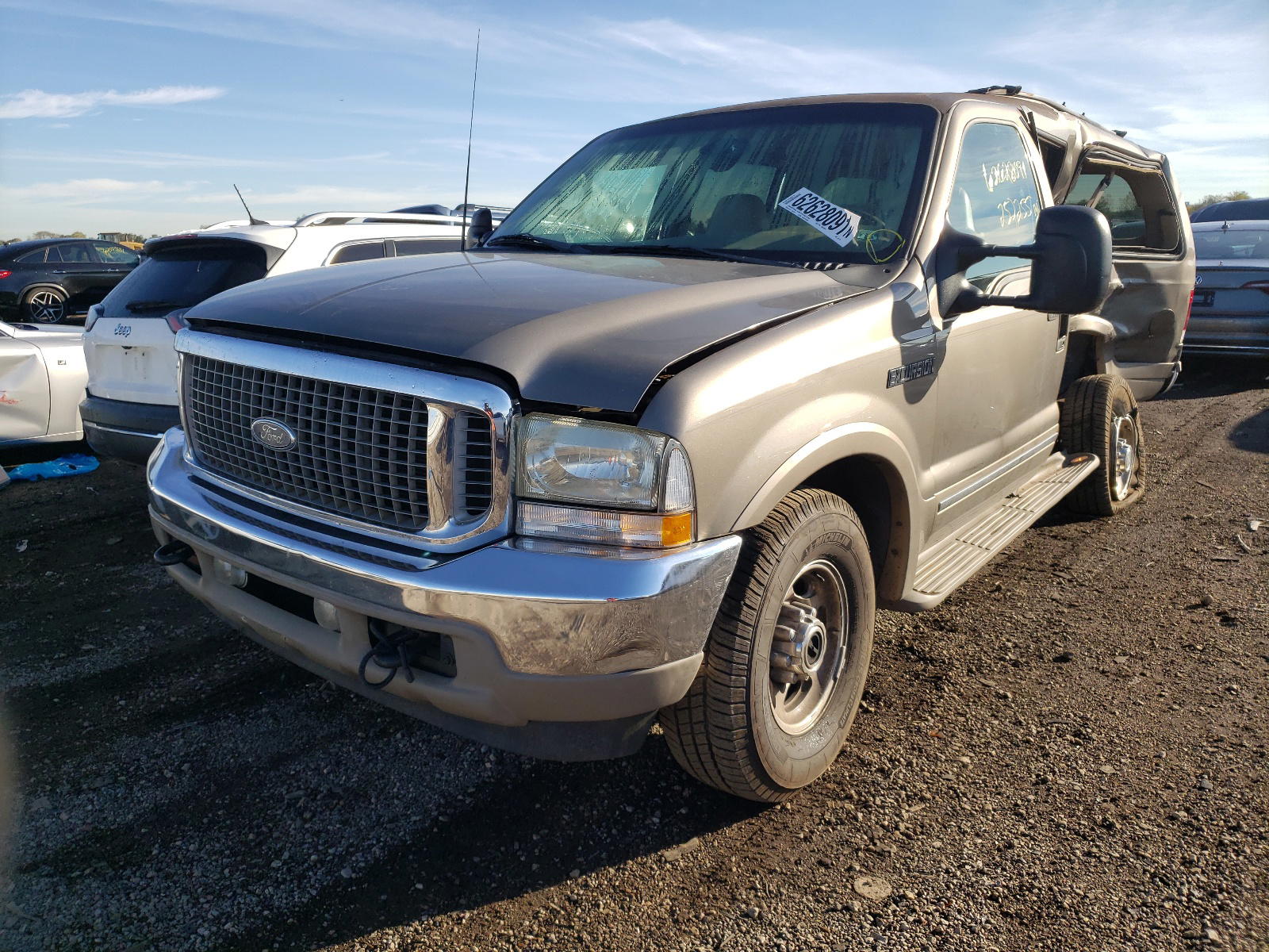 Photo 2 from auction – 2002 FORD EXCURSION with VIN 1FMSU43F02EA51763
