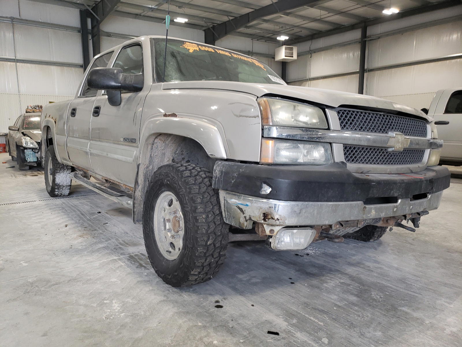 CHEVROLET SILVERADO 2004 with VIN 1GCHK23U94F132720 - Photo from auction