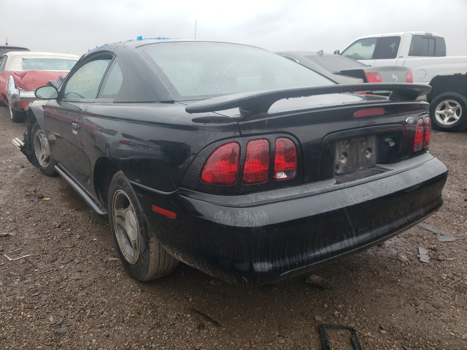Photo 3 from auction – 1998 FORD MUSTANG with VIN 1FAFP4048WF167041