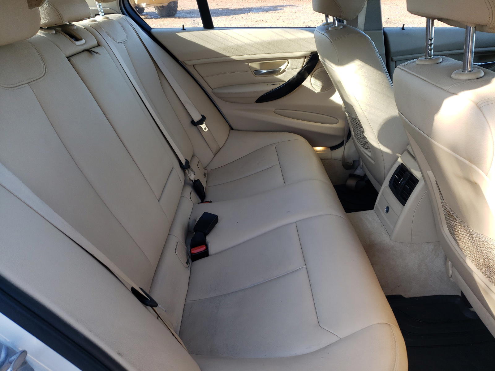 Photo 6 from auction – 2015 BMW 328 I with VIN WBA3A5G55FNS87109