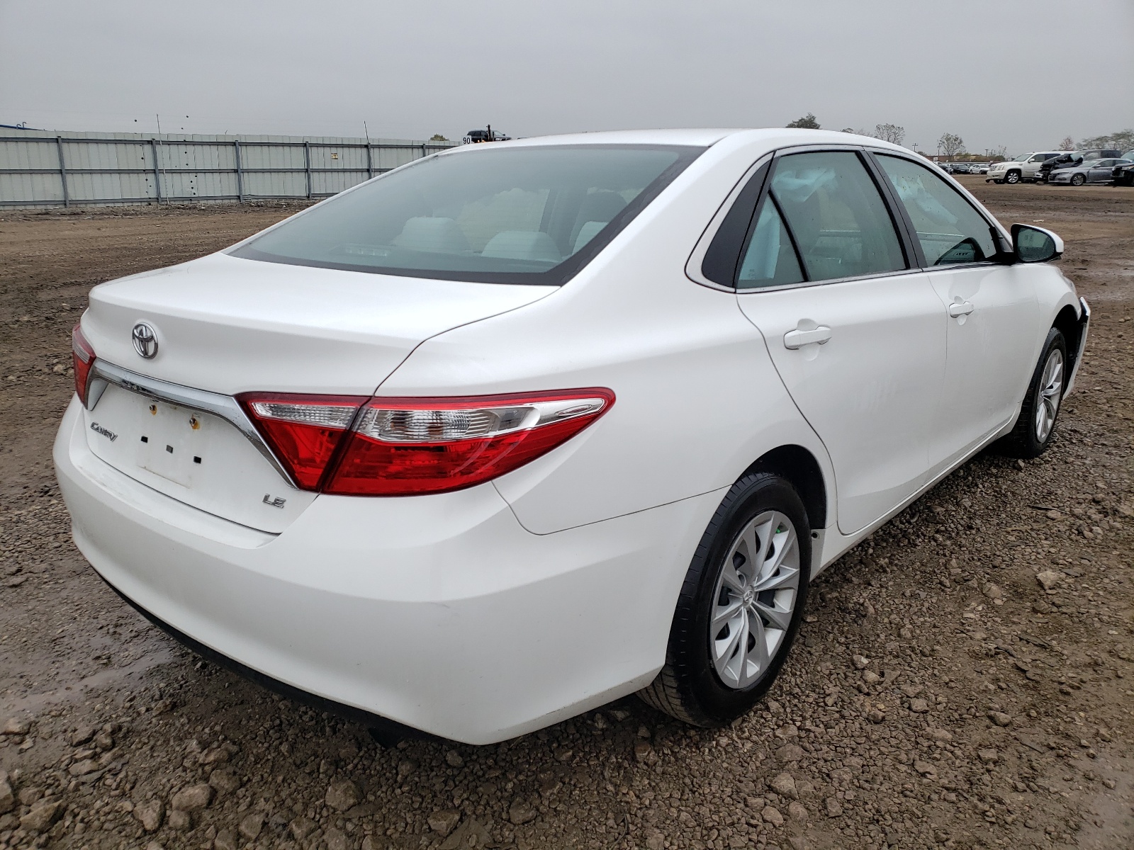 Photo 4 from auction – 2017 TOYOTA CAMRY with VIN 4T1BF1FK7HU372859