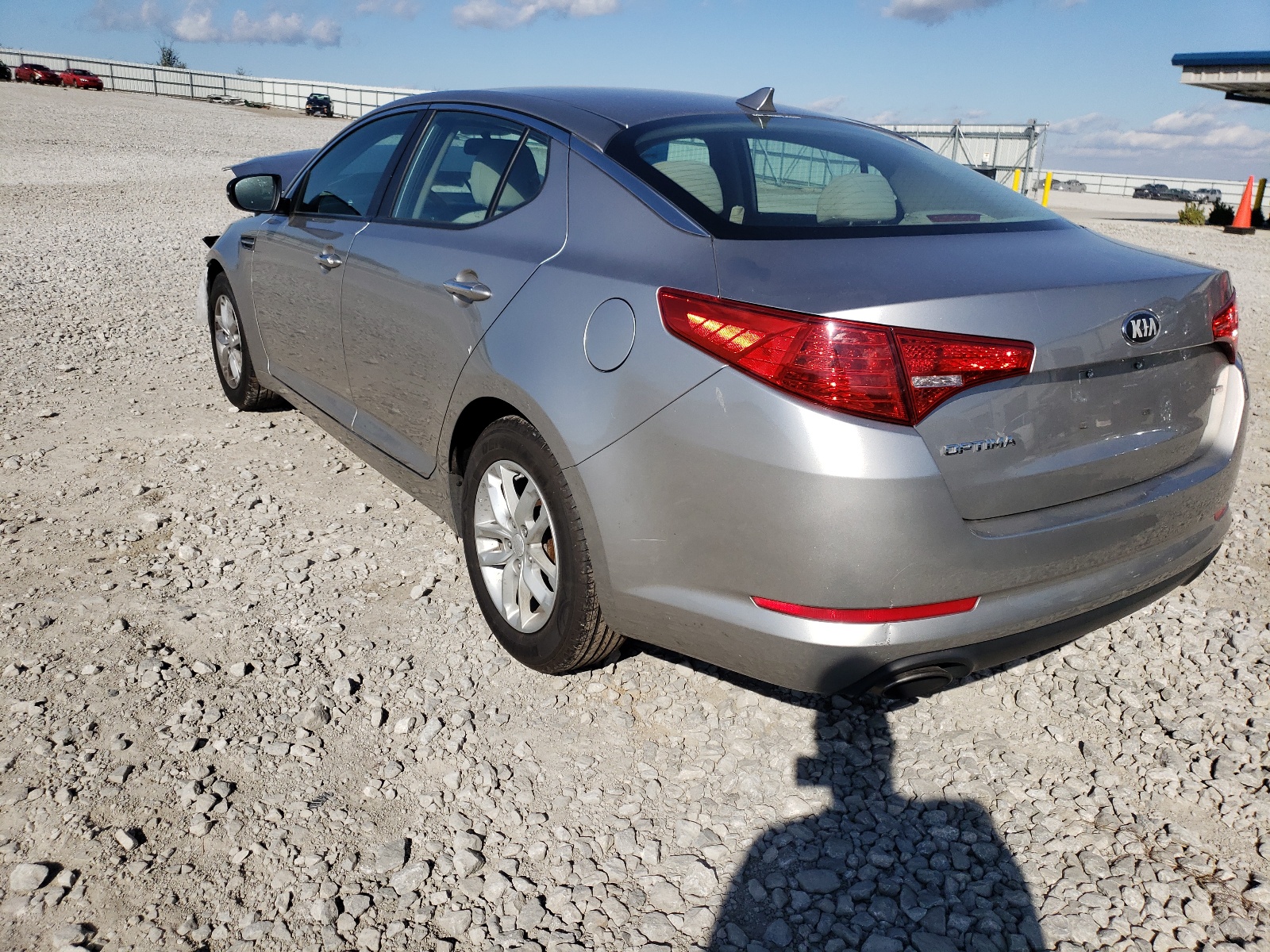 Zdjęcie 3 z aukcji – 2013 KIA OPTIMA LX z VIN KNAGM4A74D5392282