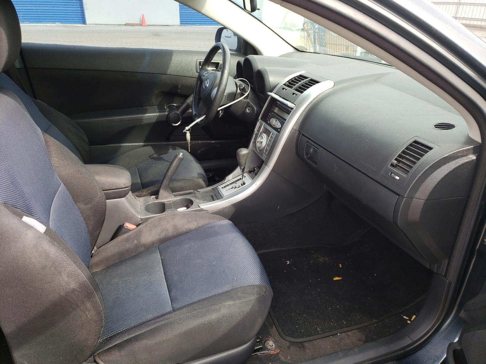 Photo 5 from auction – 2006 SCION SCION with VIN JTKDE167X60101688