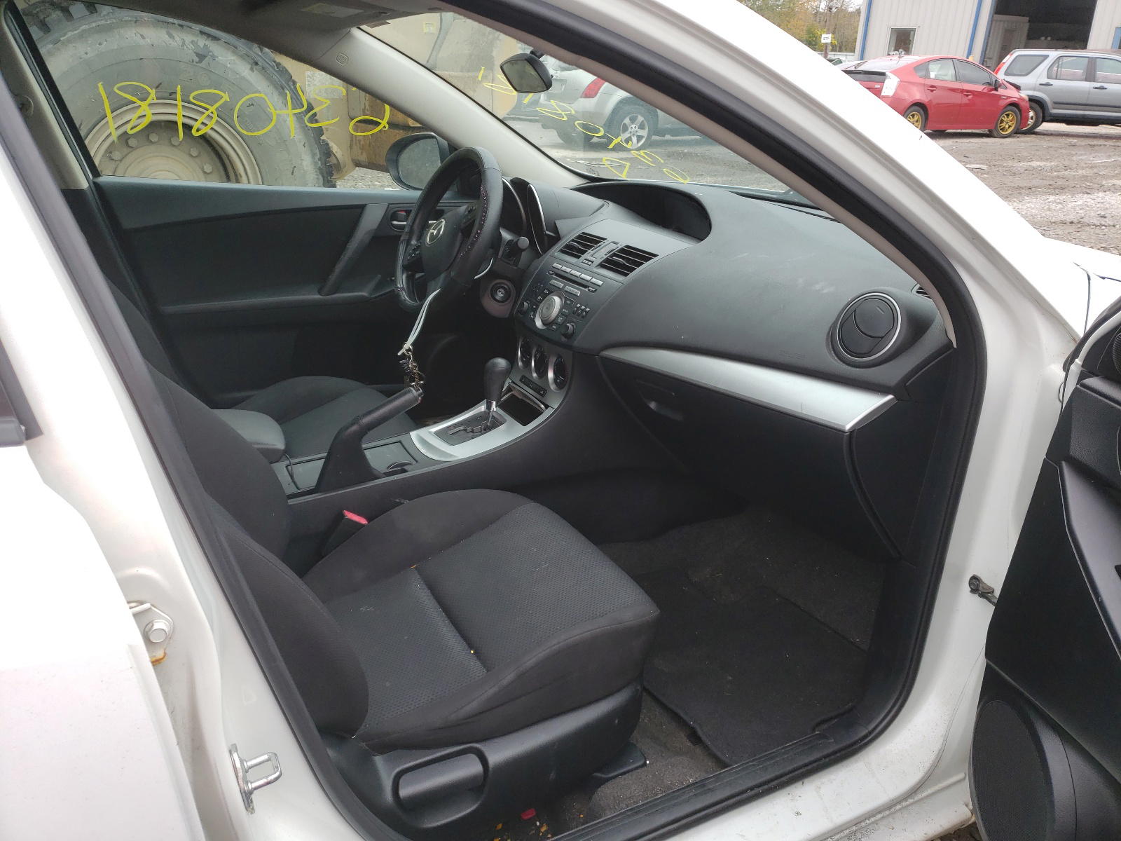 Photo 5 from auction – 2011 MAZDA 3 I with VIN JM1BL1VGXB1436606