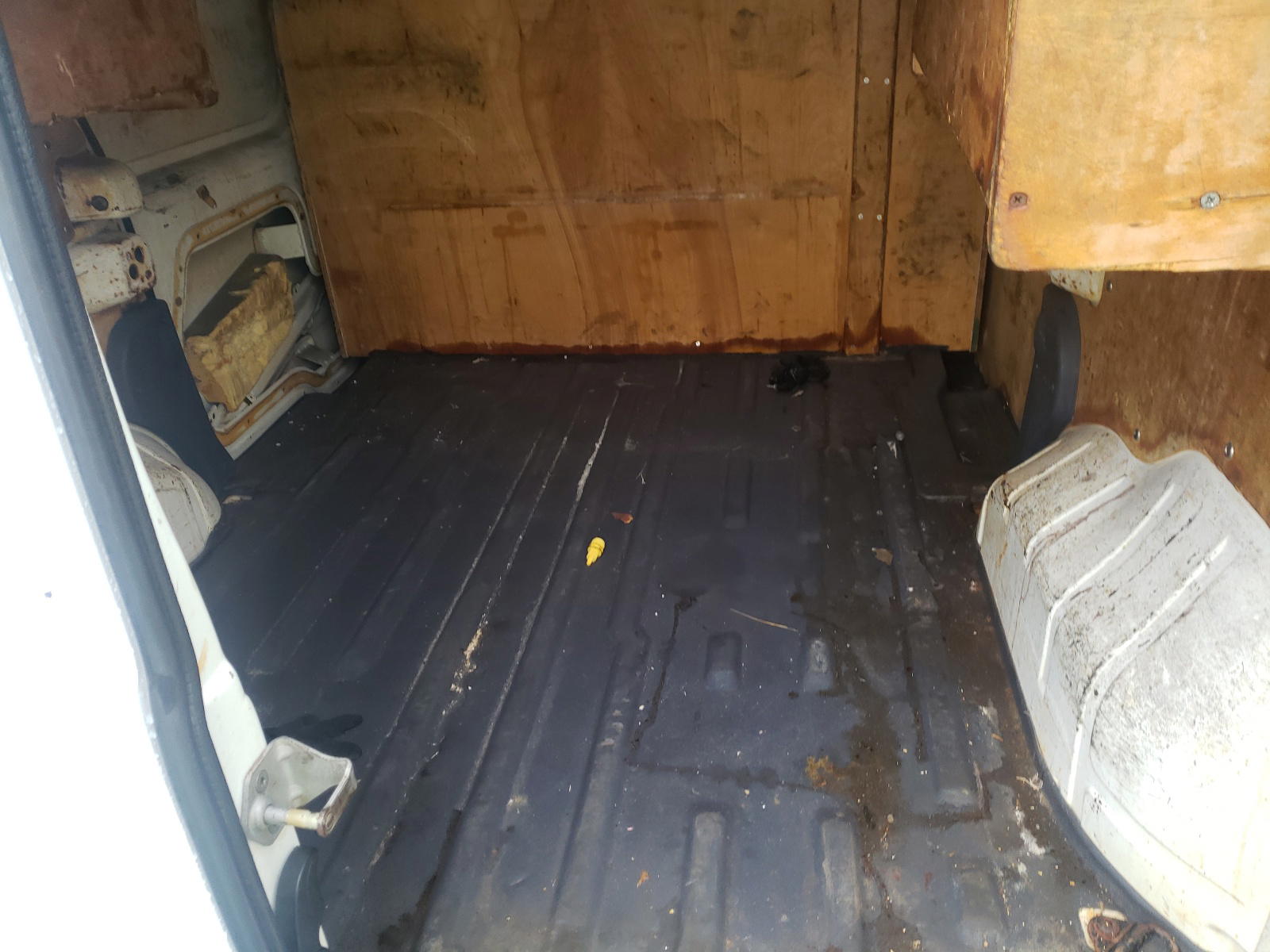 Photo 6 from auction – 2011 FORD TRANSIT CO with VIN NM0LS7AN9BT057614