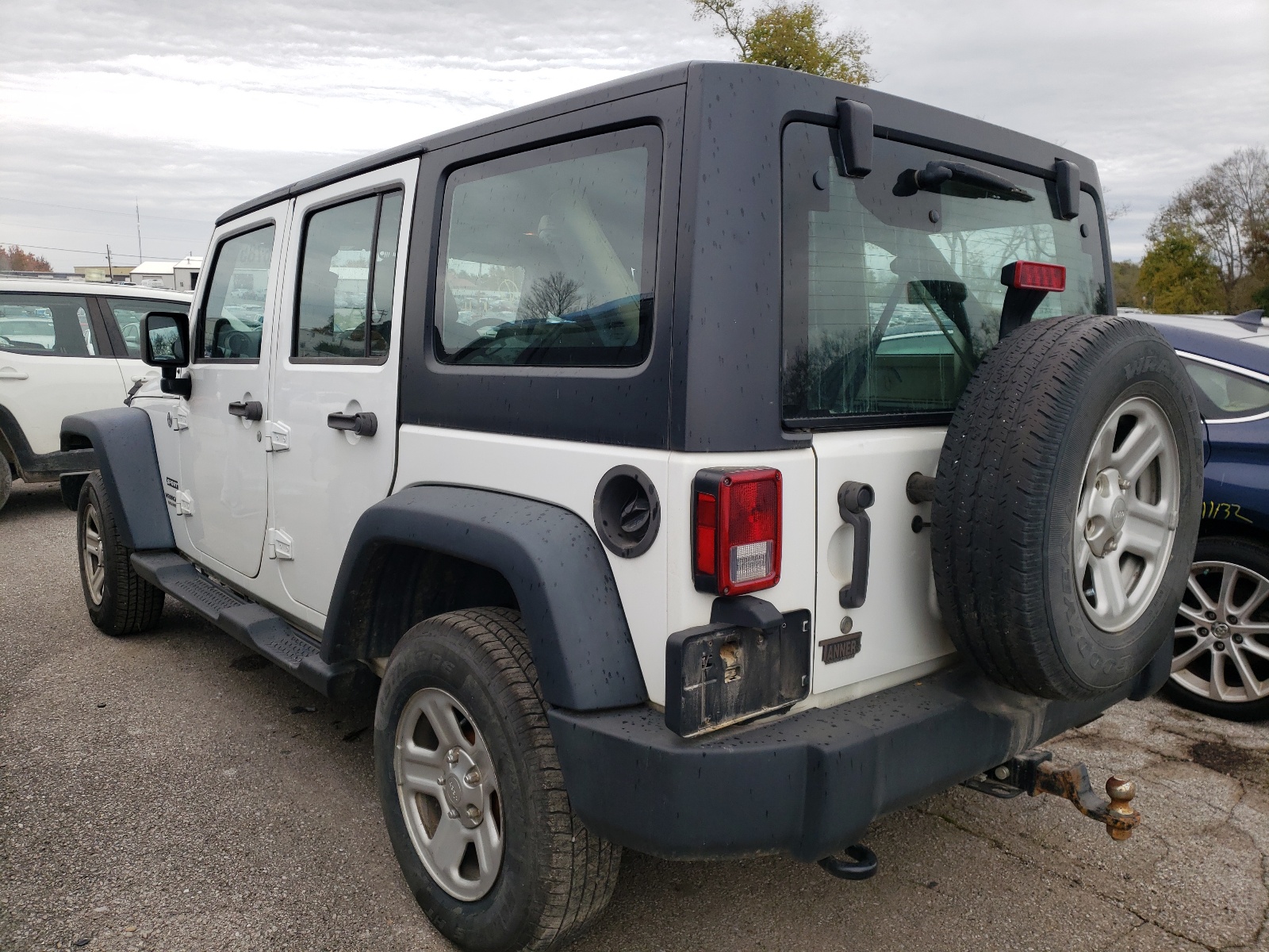 Photo 3 from auction – 2014 JEEP WRANGLER U with VIN 1C4BJWKG9EL328283