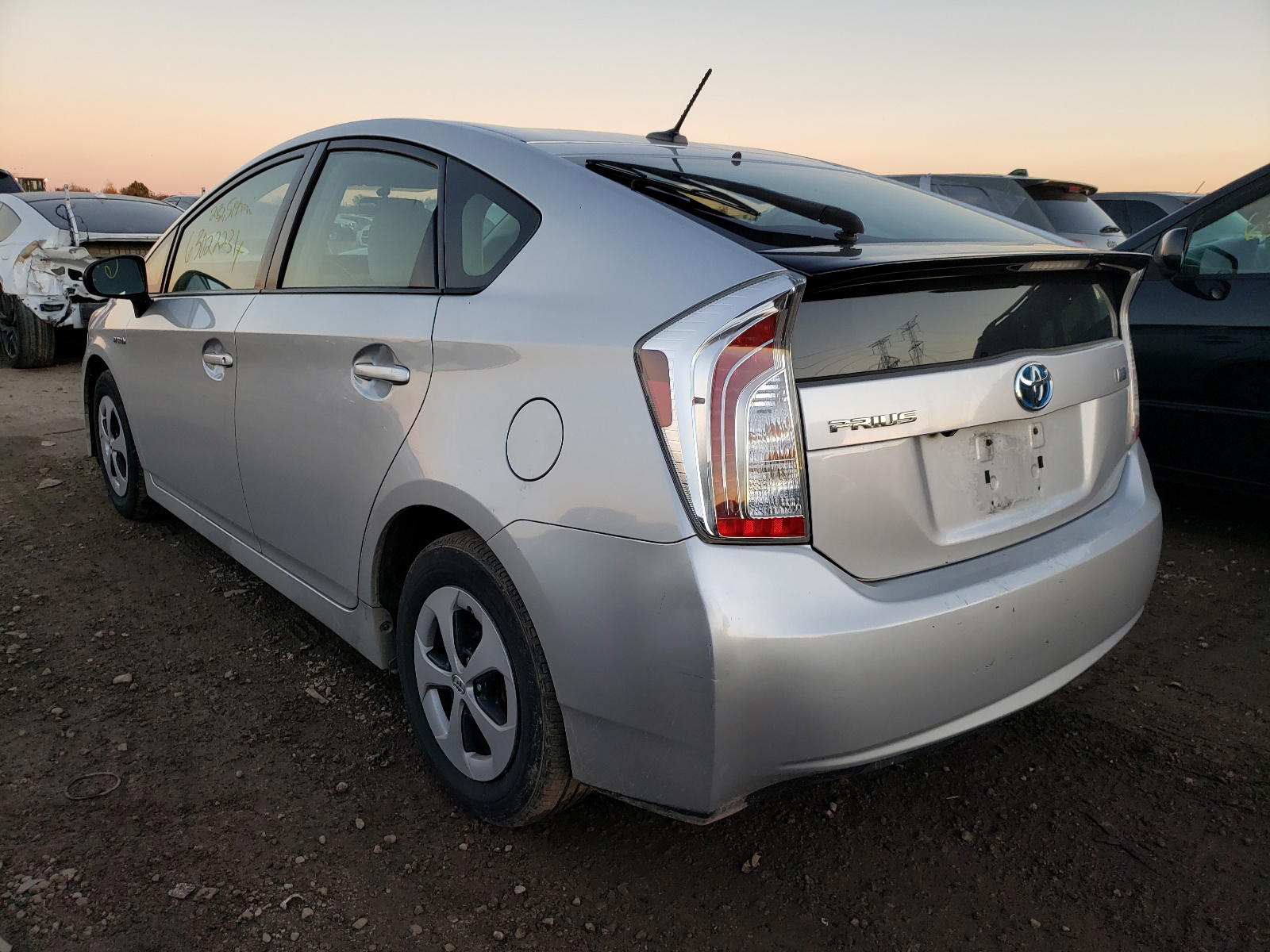 Photo 3 from auction – 2013 TOYOTA PRIUS with VIN JTDKN3DU7D0339854