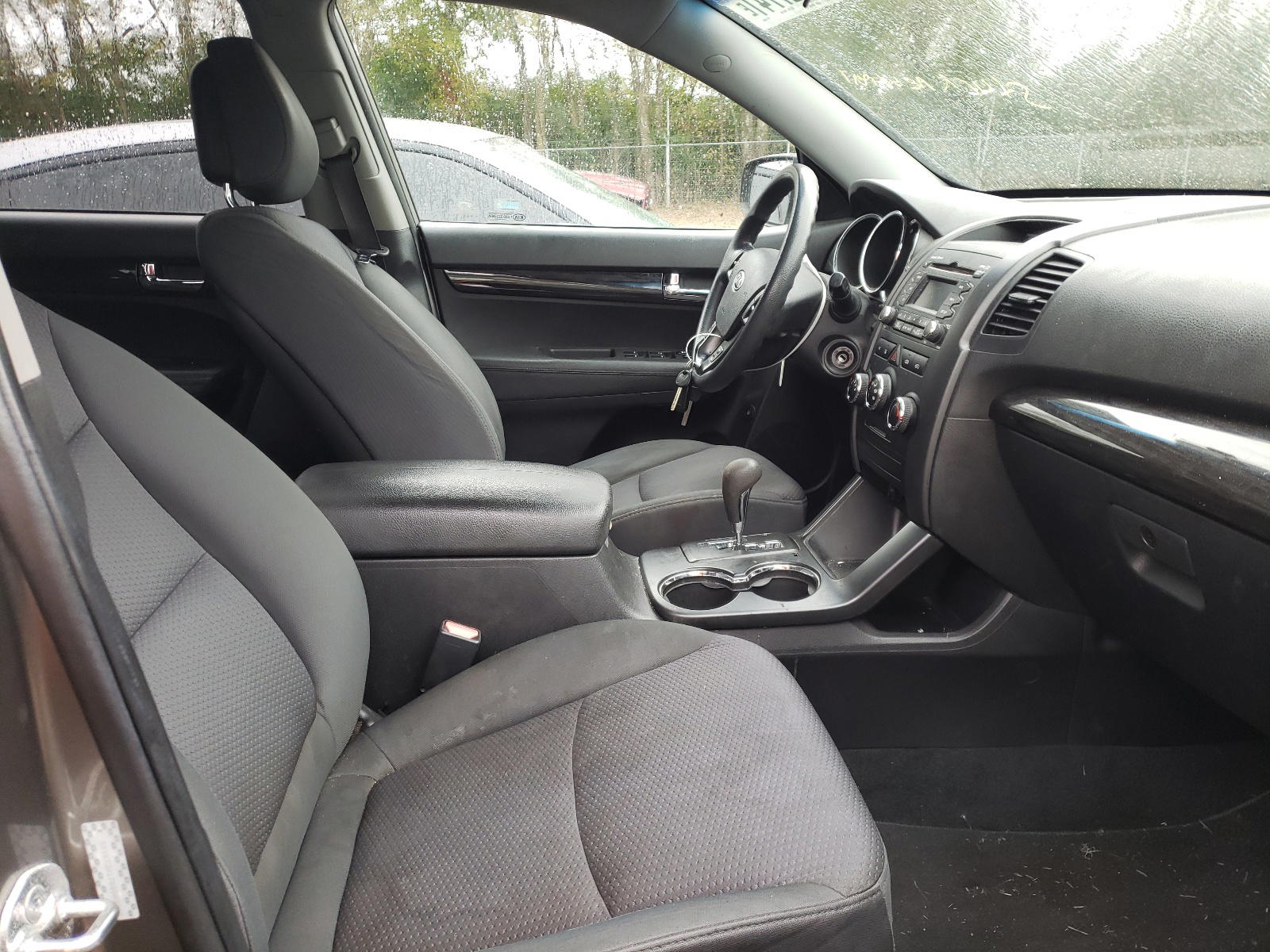 Photo 5 from auction – 2011 KIA SORENTO BA with VIN 5XYKT3A17BG080340