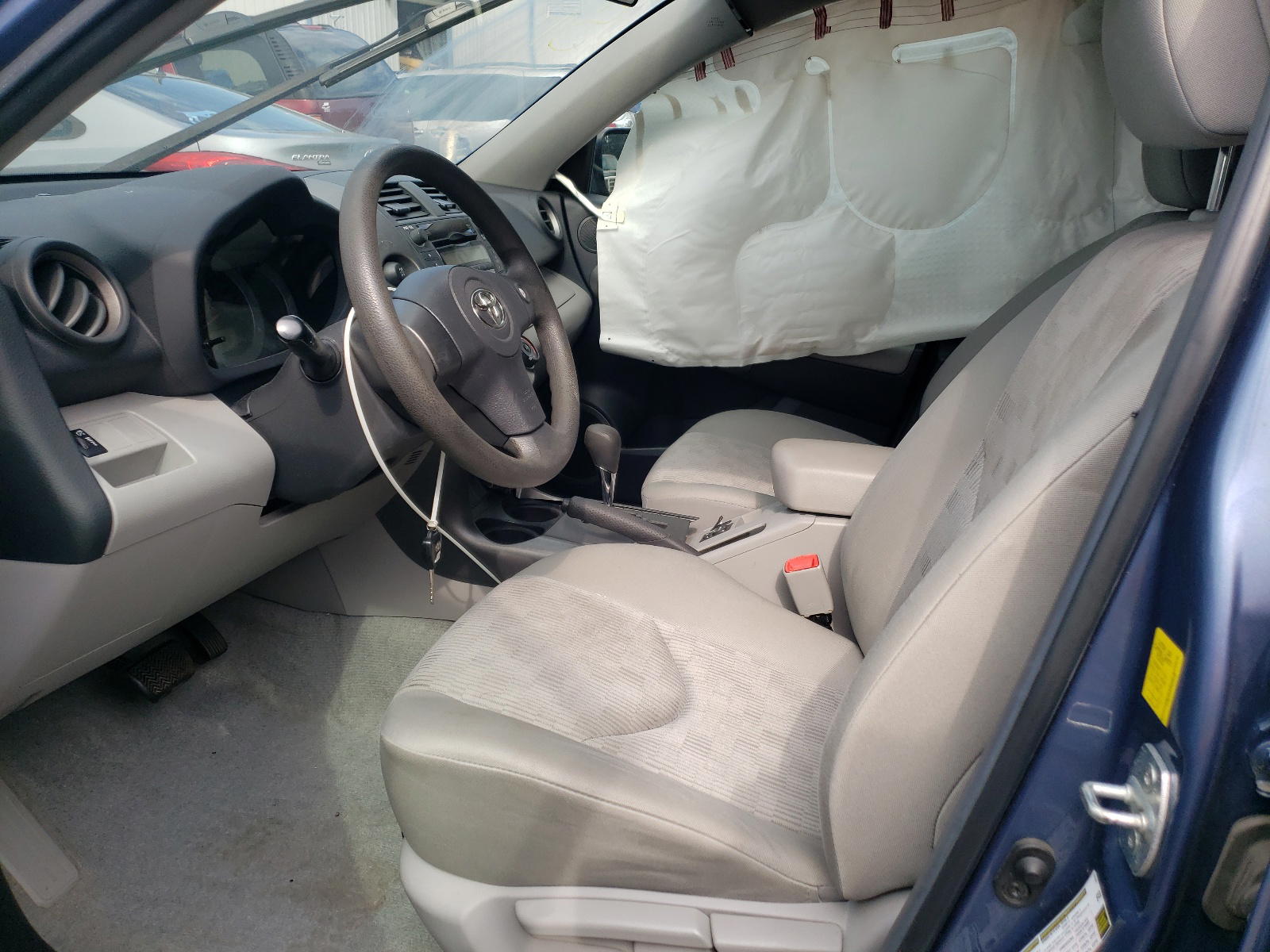 Photo 5 from auction – 2010 TOYOTA RAV4 with VIN 2T3BF4DV5AW055299