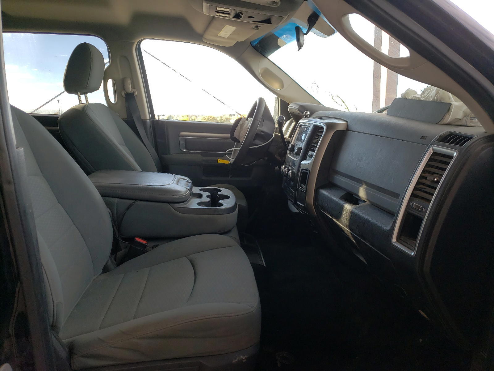 Photo 5 from auction – 2013 RAM 2500 SLT with VIN 3C6TR5DT7DG547392
