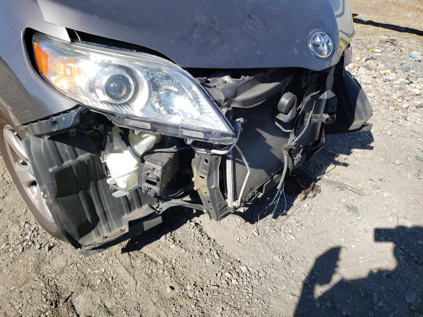 Photo 9 from auction – 2012 TOYOTA SIENNA LE with VIN 5TDKK3DC0CS216490