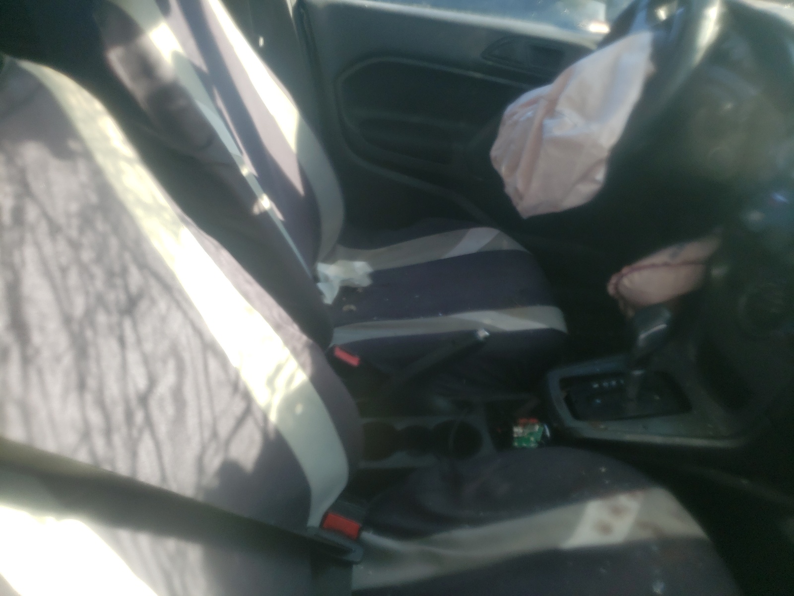 Photo 5 from auction – 2016 FORD FIESTA with VIN 3FADP4AJ5GM159492
