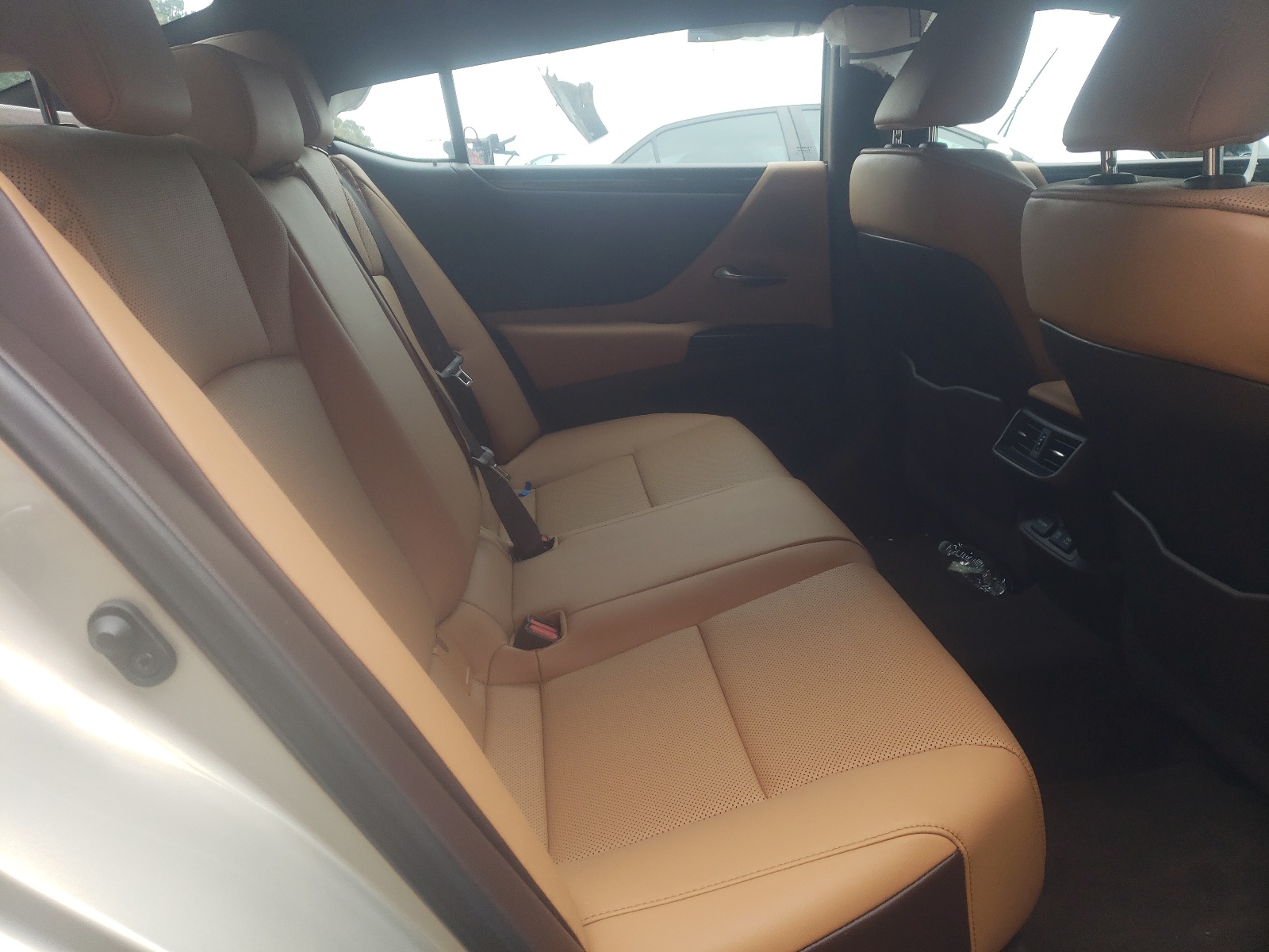 Photo 6 from auction – 2021 LEXUS ES 350 BAS with VIN 58ACZ1B10MU092826