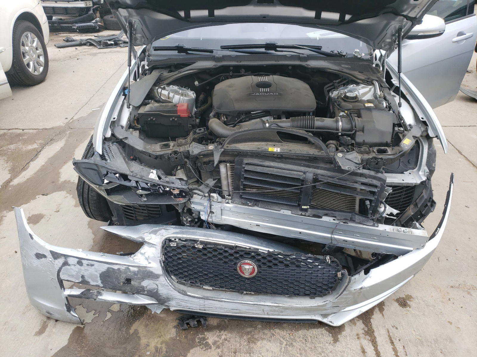 Photo 7 from auction – 2017 JAGUAR XE with VIN SAJAR4BG1HA965162