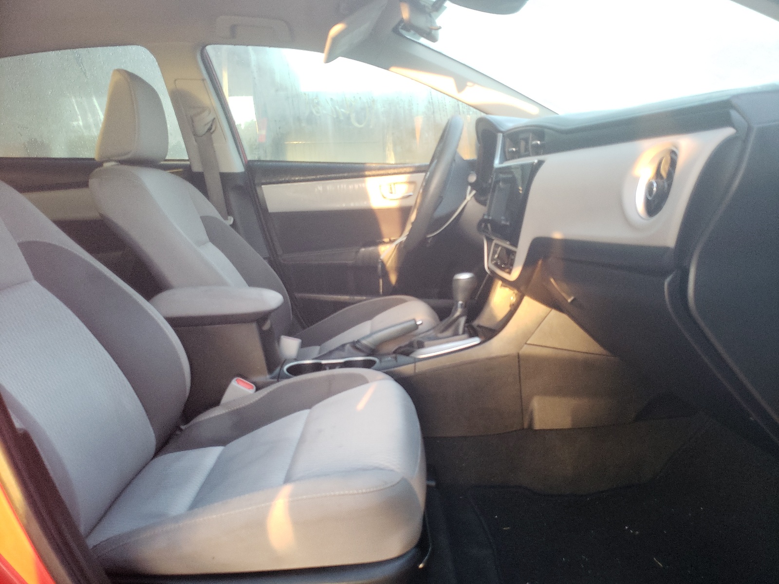 Photo 5 from auction – 2019 TOYOTA COROLLA L with VIN 5YFBURHE7KP868930