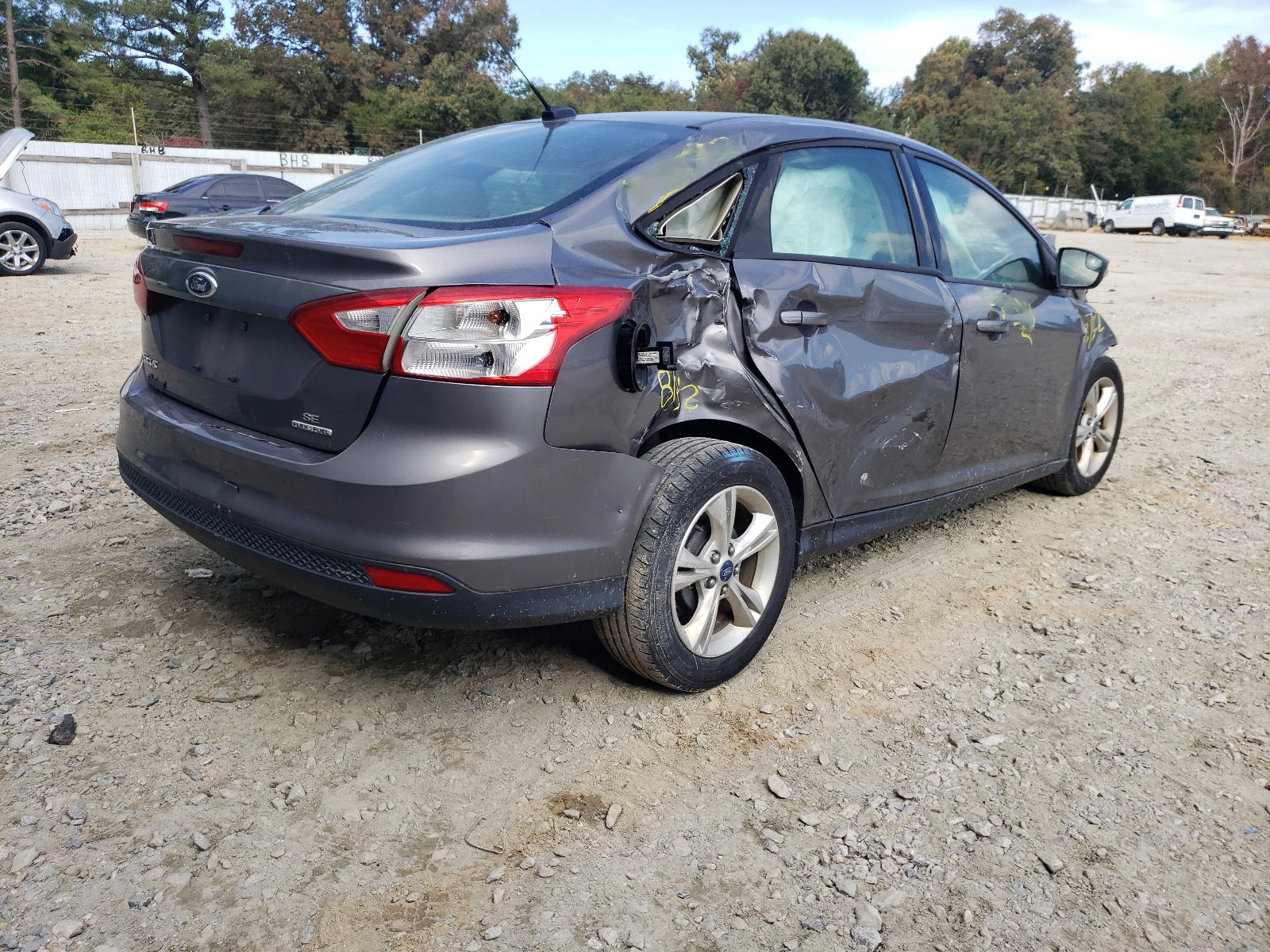 Photo 4 from auction – 2013 FORD FOCUS SE with VIN 1FADP3F20DL156220
