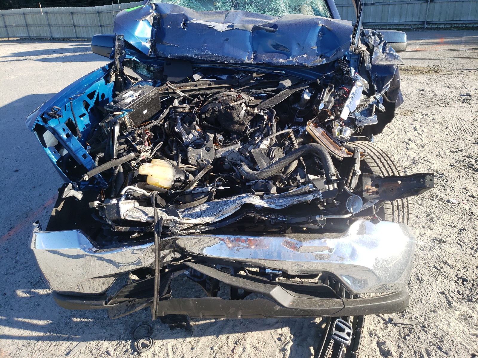 Photo 7 from auction – 2016 CHEVROLET SILVERADO with VIN 1GCRCREC1GZ130106