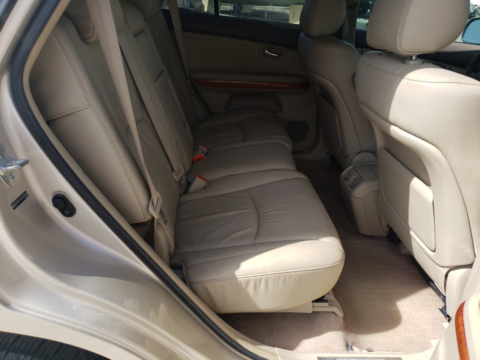 صورة رقم 6 من المزاد - 2007 LEXUS RX 350 مع VIN 2T2GK31U87C021637