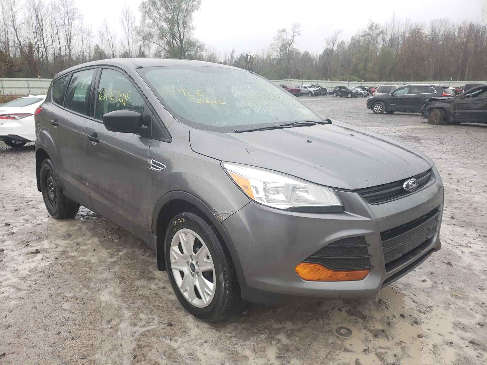 FORD ESCAPE S 2013 с VIN 1FMCU0F75DUD22925 - Фото с аукциона