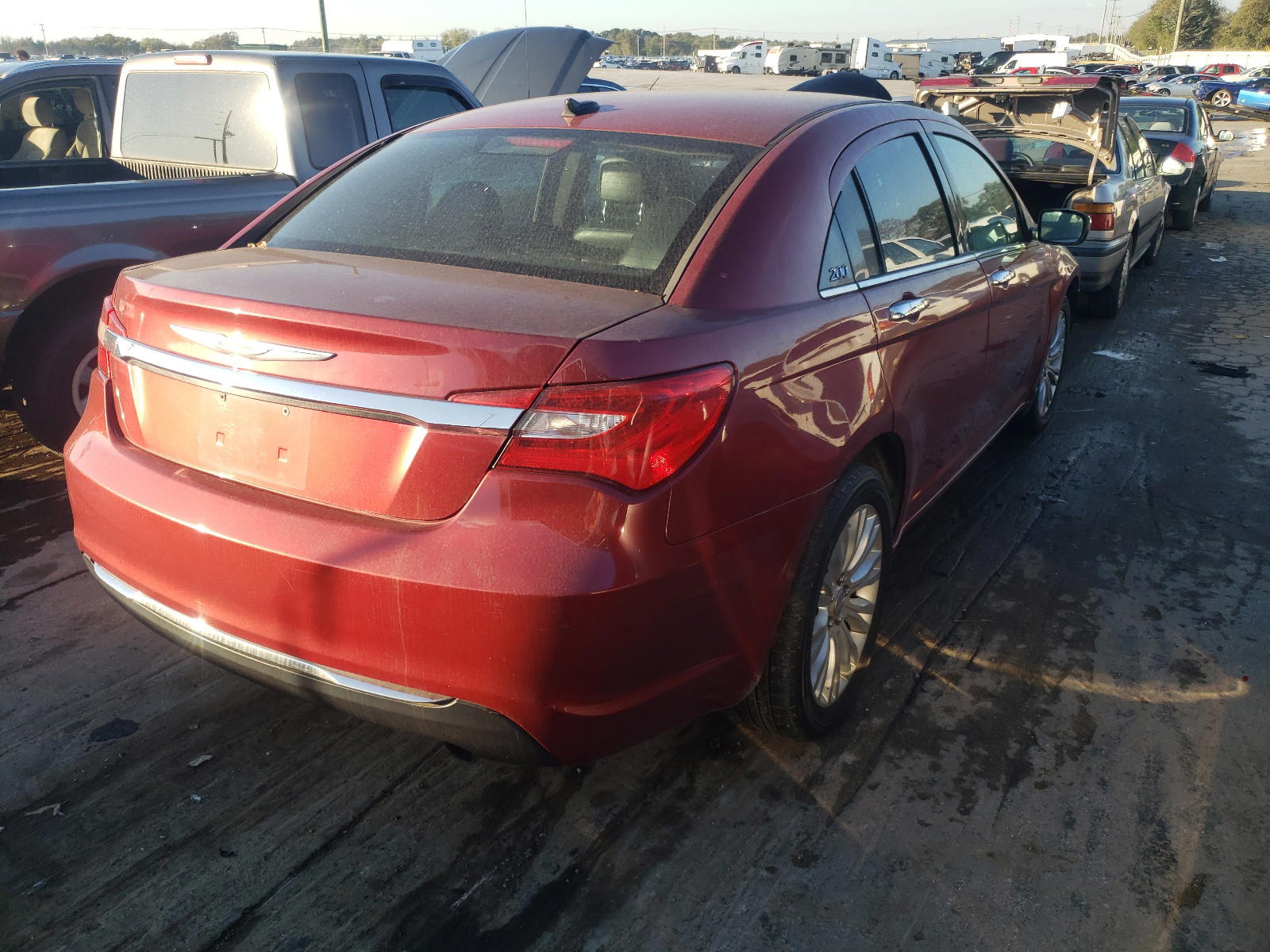 Photo 4 from auction – 2011 CHRYSLER 200 LIMITE with VIN 1C3BC2FGXBN582067