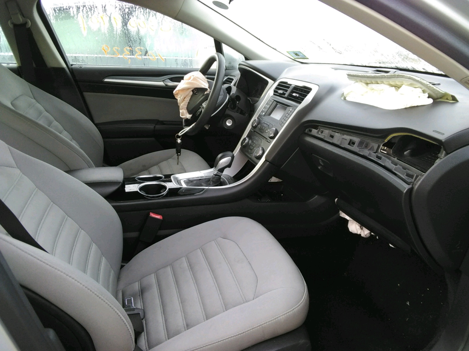 Photo 5 from auction – 2013 FORD FUSION S with VIN 3FA6P0G72DR265295