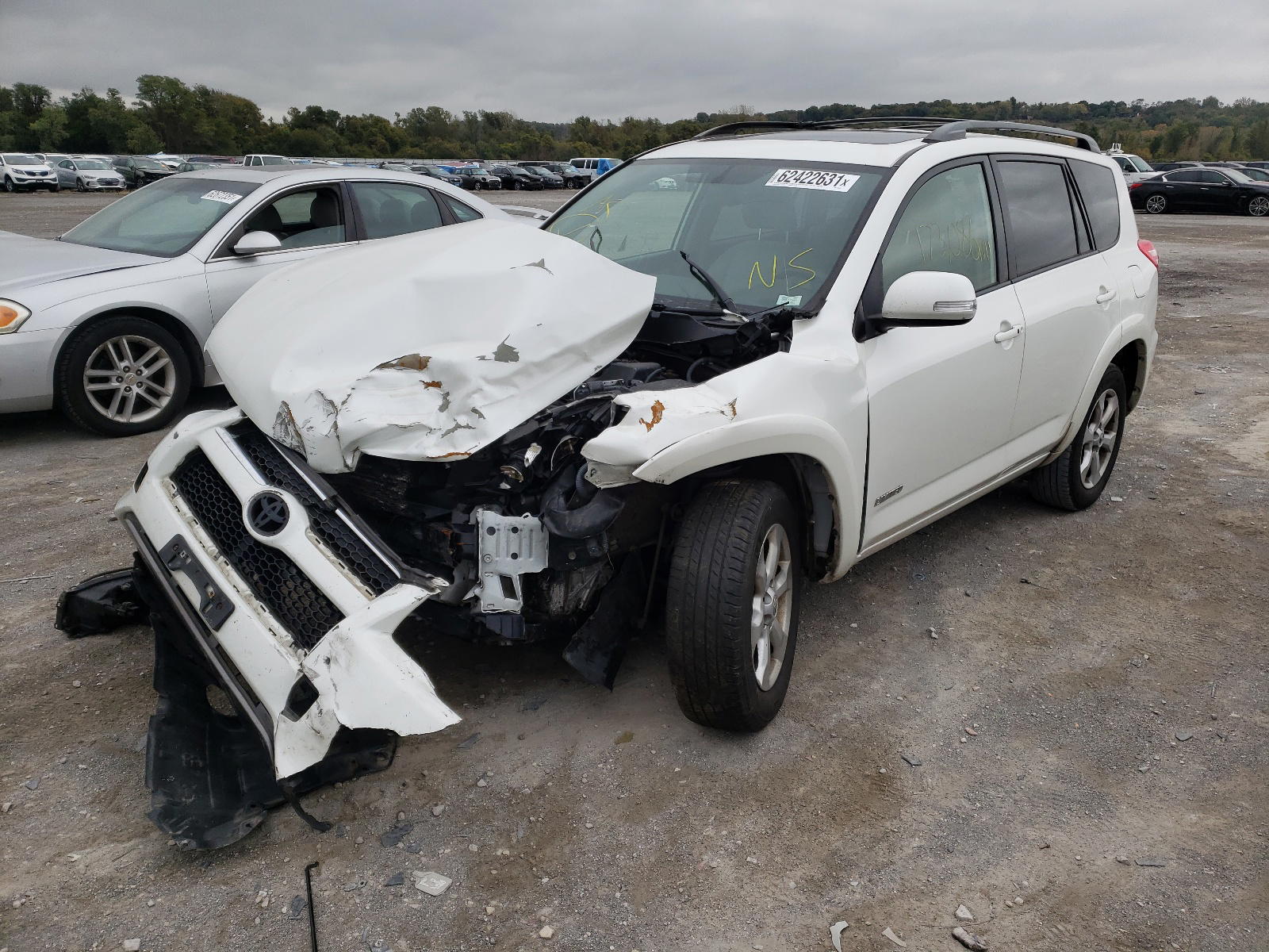 Photo 2 from auction – 2010 TOYOTA RAV4 LIMIT with VIN JTMDF4DV2A5033163