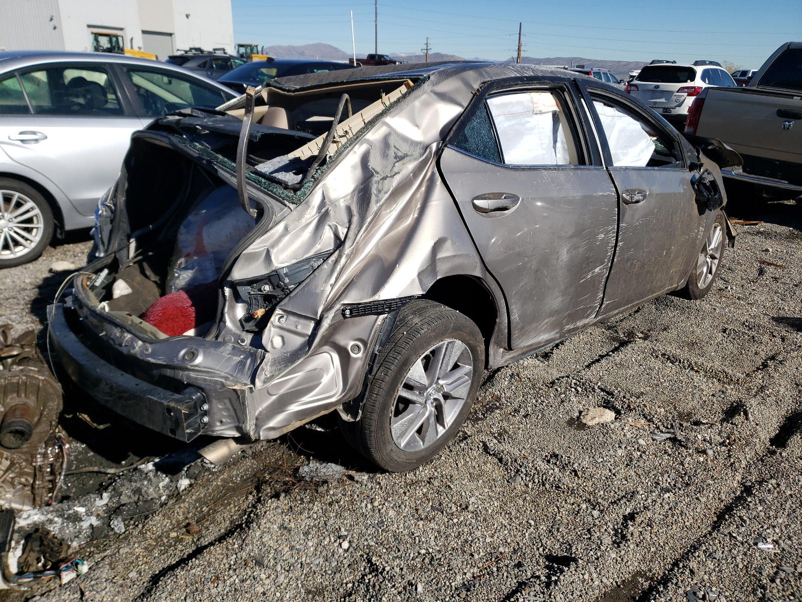 Photo 4 from auction – 2015 TOYOTA COROLLA EC with VIN 5YFBPRHE7FP180391