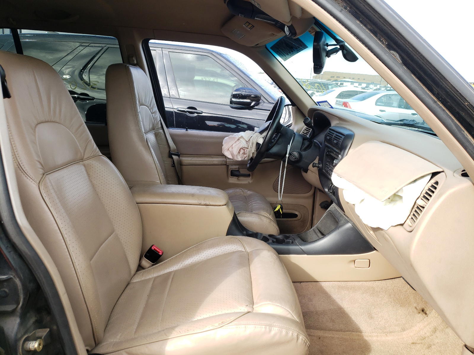 Photo 5 from auction – 1998 FORD EXPLORER with VIN 1FMZU32P2WZC06685