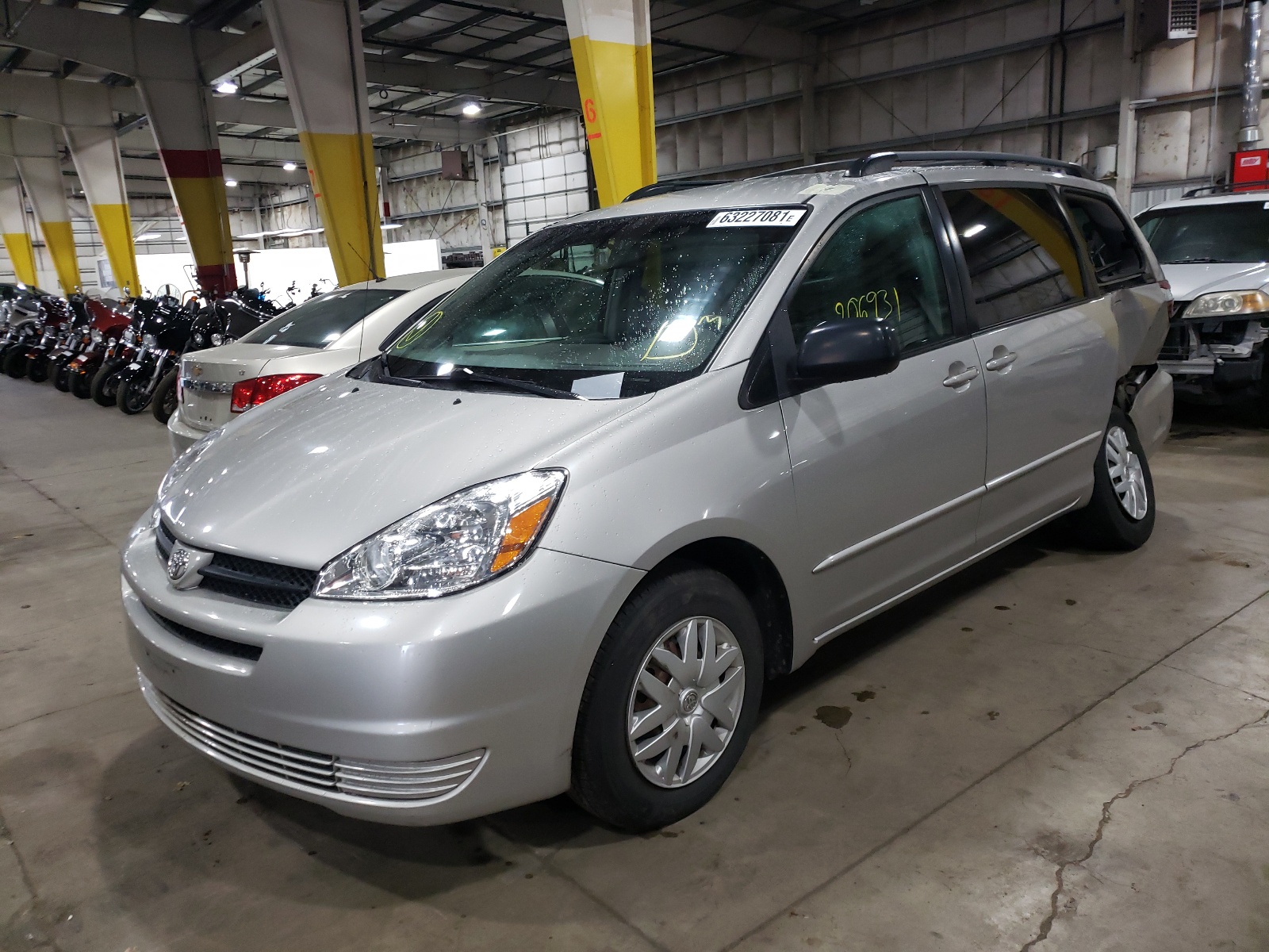 Photo 2 from auction – 2005 TOYOTA SIENNA with VIN 5TDZA23C55S350055
