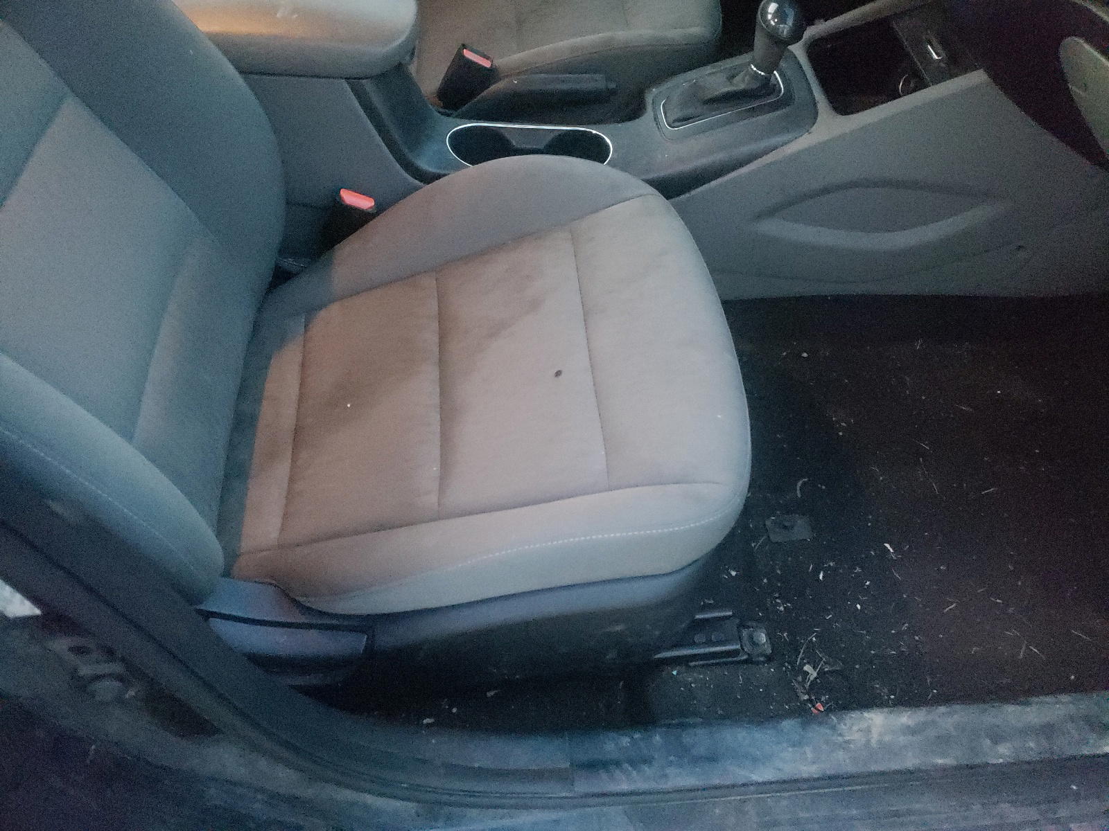 Photo 5 from auction – 2016 KIA FORTE LX with VIN KNAFK4A62G5525005