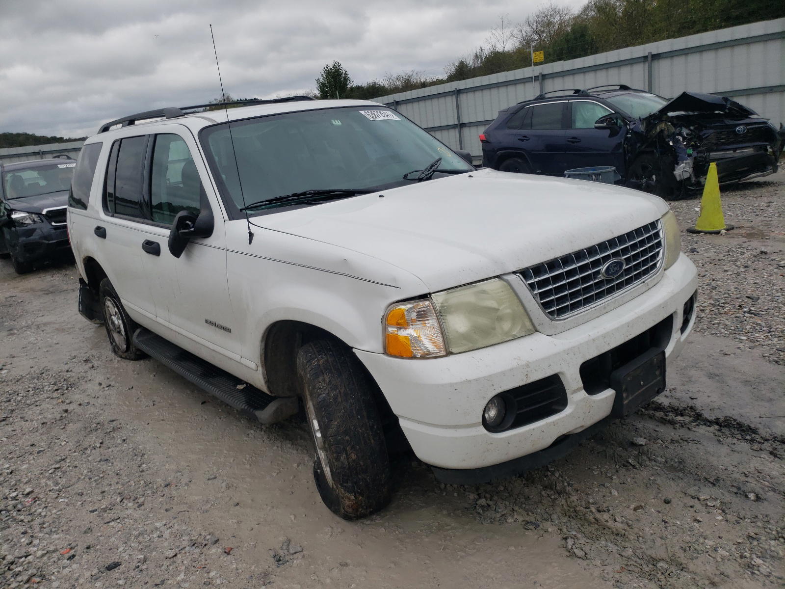 FORD EXPLORER X 2004 with VIN 1FMZU73E14ZB32385 - Photo from auction