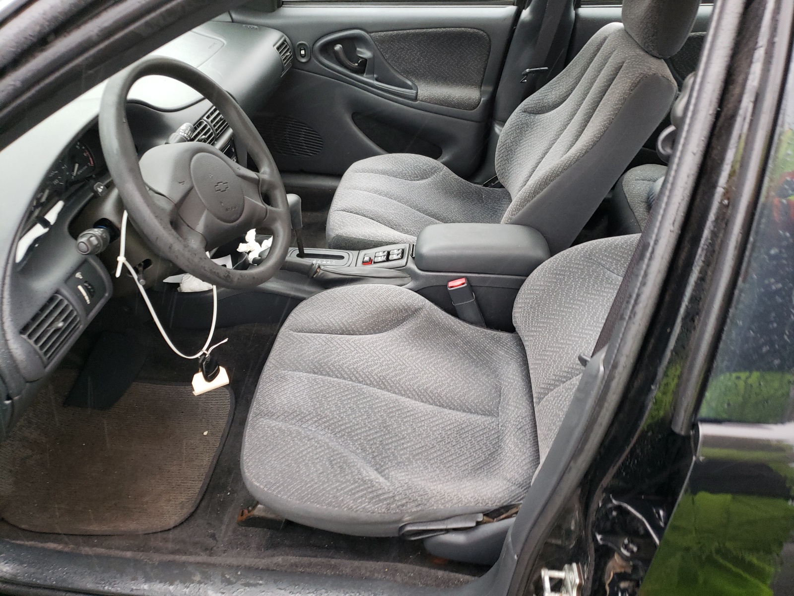 Photo 19 from auction – 2005 CHEVROLET CAVALIER L with VIN 1G1JF52F857191384