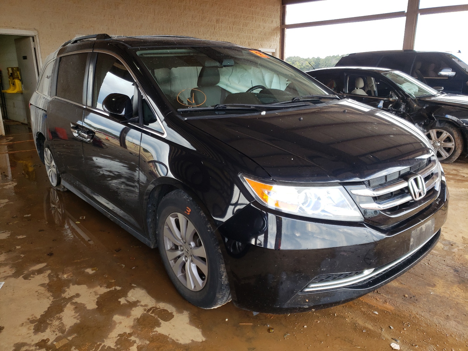 HONDA ODYSSEY EX 2015 with VIN 5FNRL5H66FB047631 - Photo from auction
