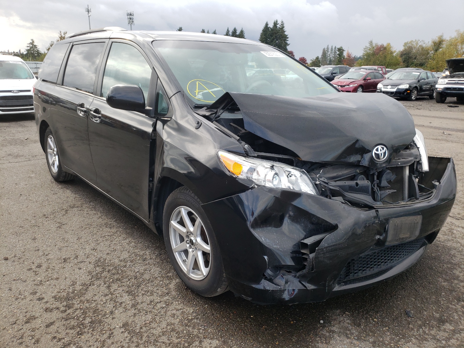 Photo 1 from auction – 2013 TOYOTA SIENNA LE with VIN 5TDKK3DC3DS396646