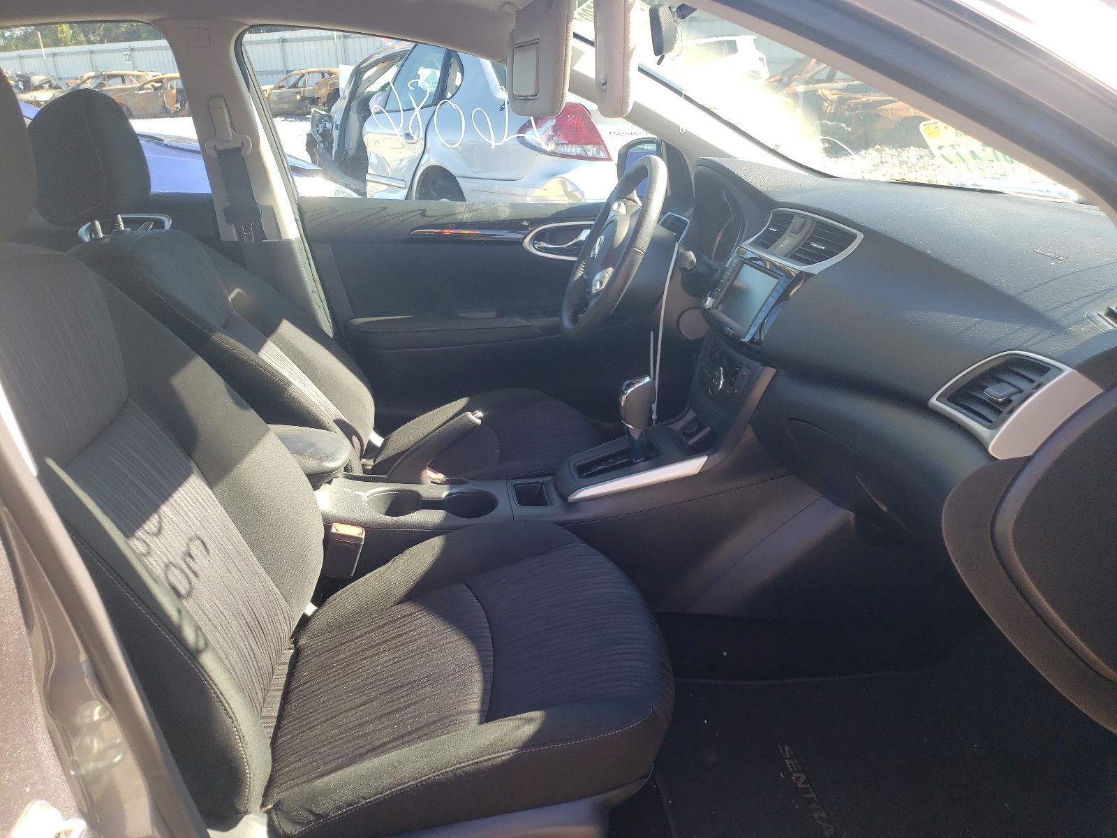 Photo 5 from auction – 2019 NISSAN SENTRA with VIN 3N1AB7APXKY396873