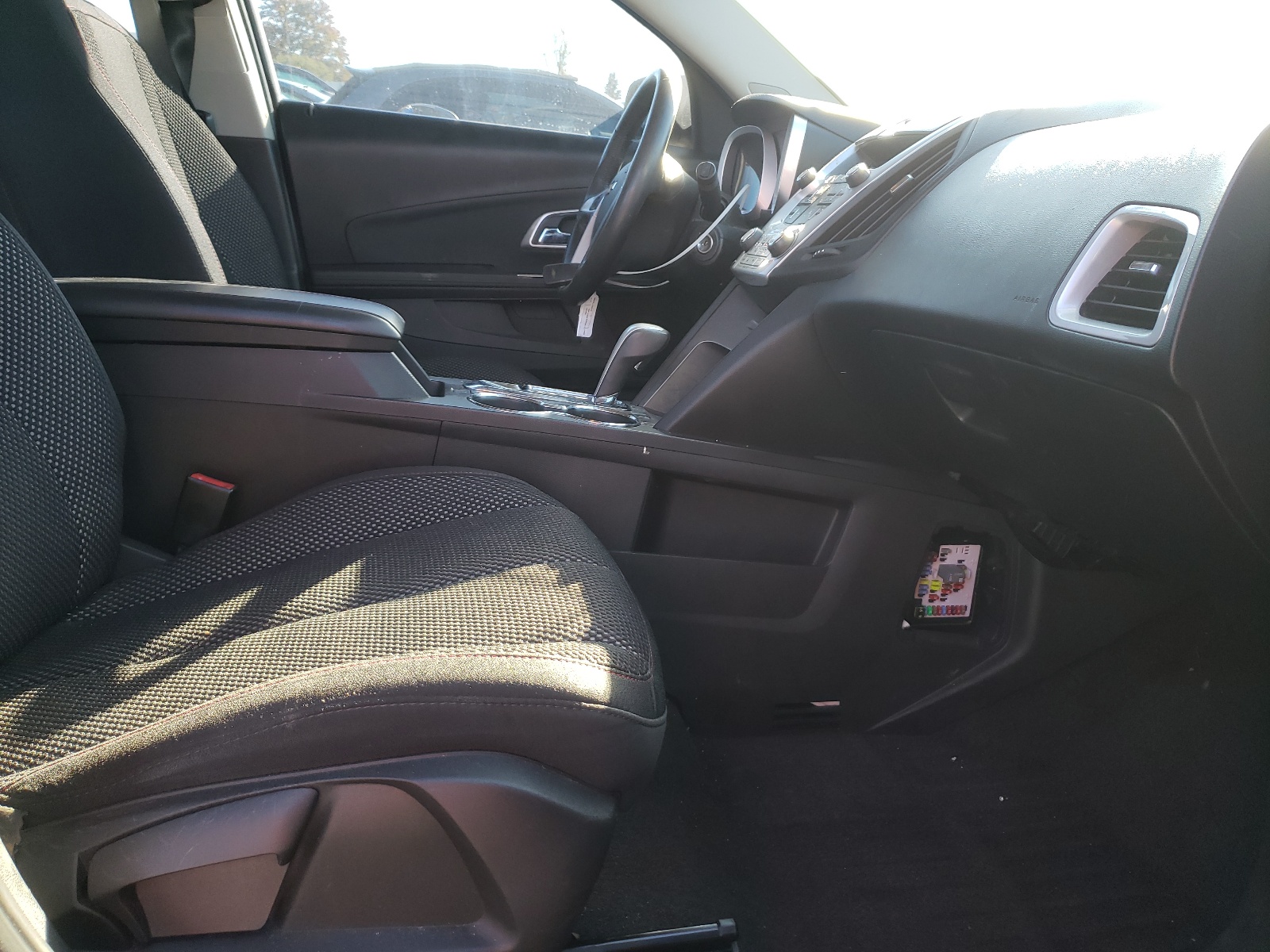 Photo 5 from auction – 2011 CHEVROLET EQUINOX LT with VIN 2GNALDEC9B1257629