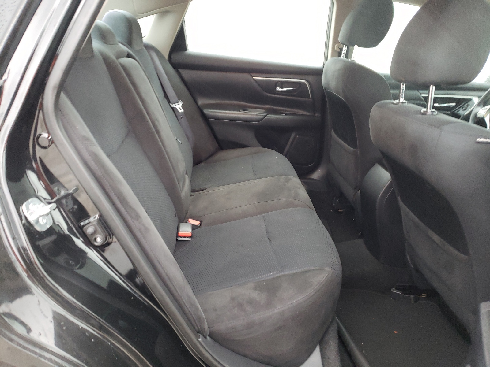 Photo 6 from auction – 2015 NISSAN ALTIMA 2.5 with VIN 1N4AL3AP0FN398949